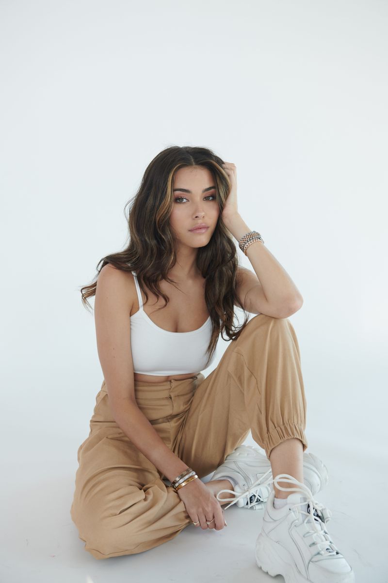 Madison Beer Singer Photoshoot Wallpapers