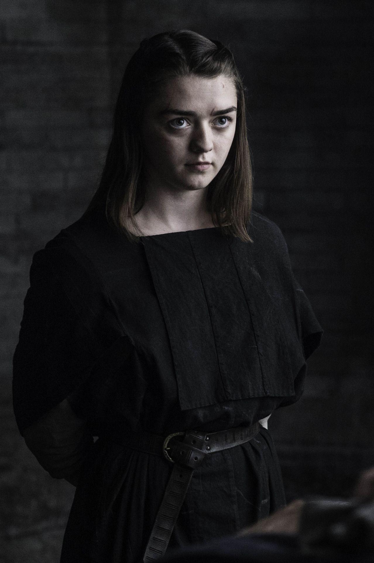 Maisie Williams Black &amp; White Wallpapers