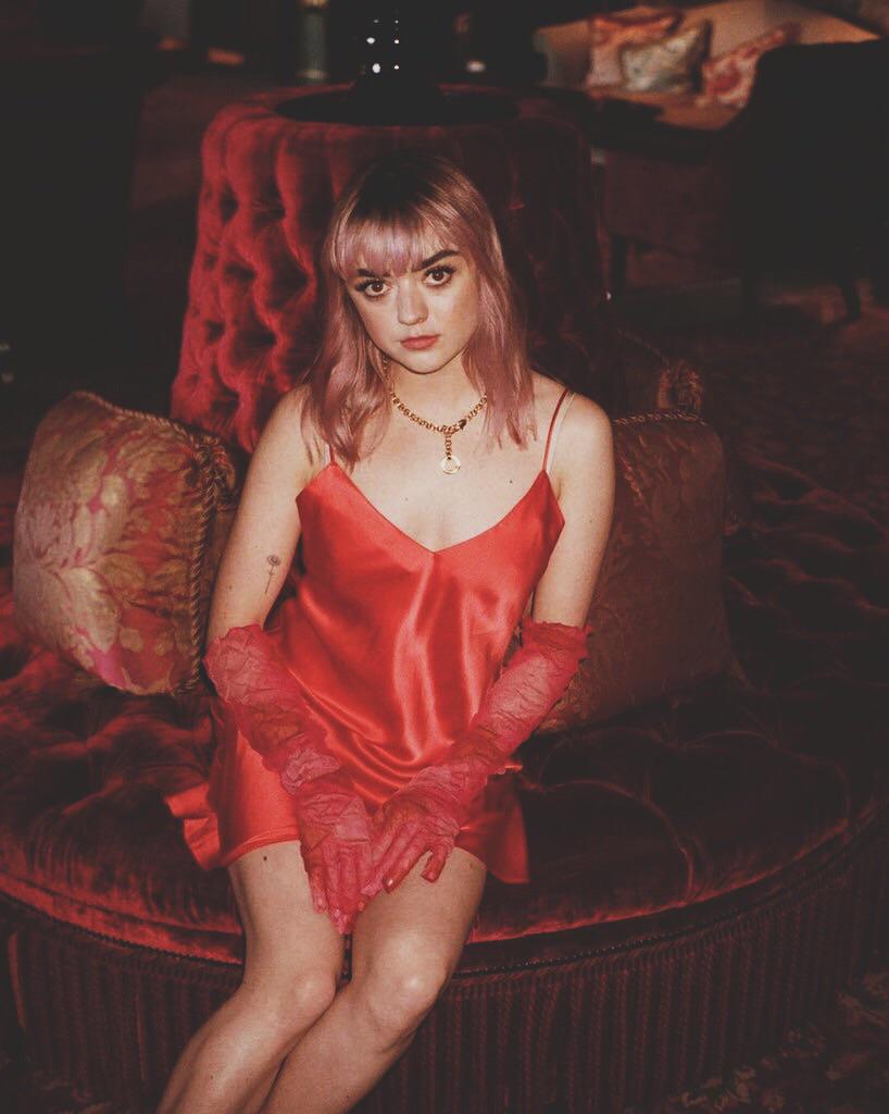 Maisie Williams S Magazine Wallpapers