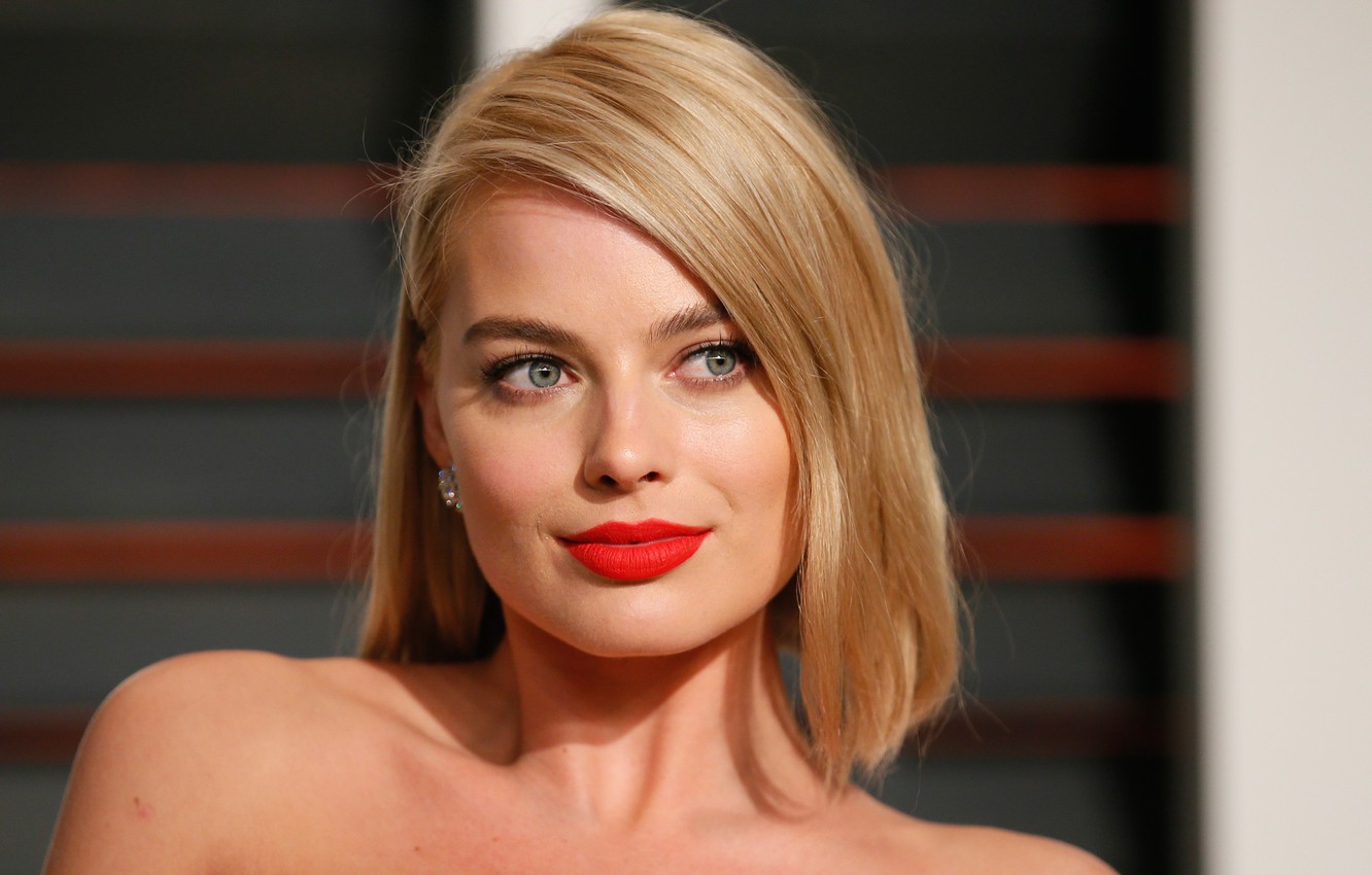 Margot Robbie Beautiful Smile Wallpapers