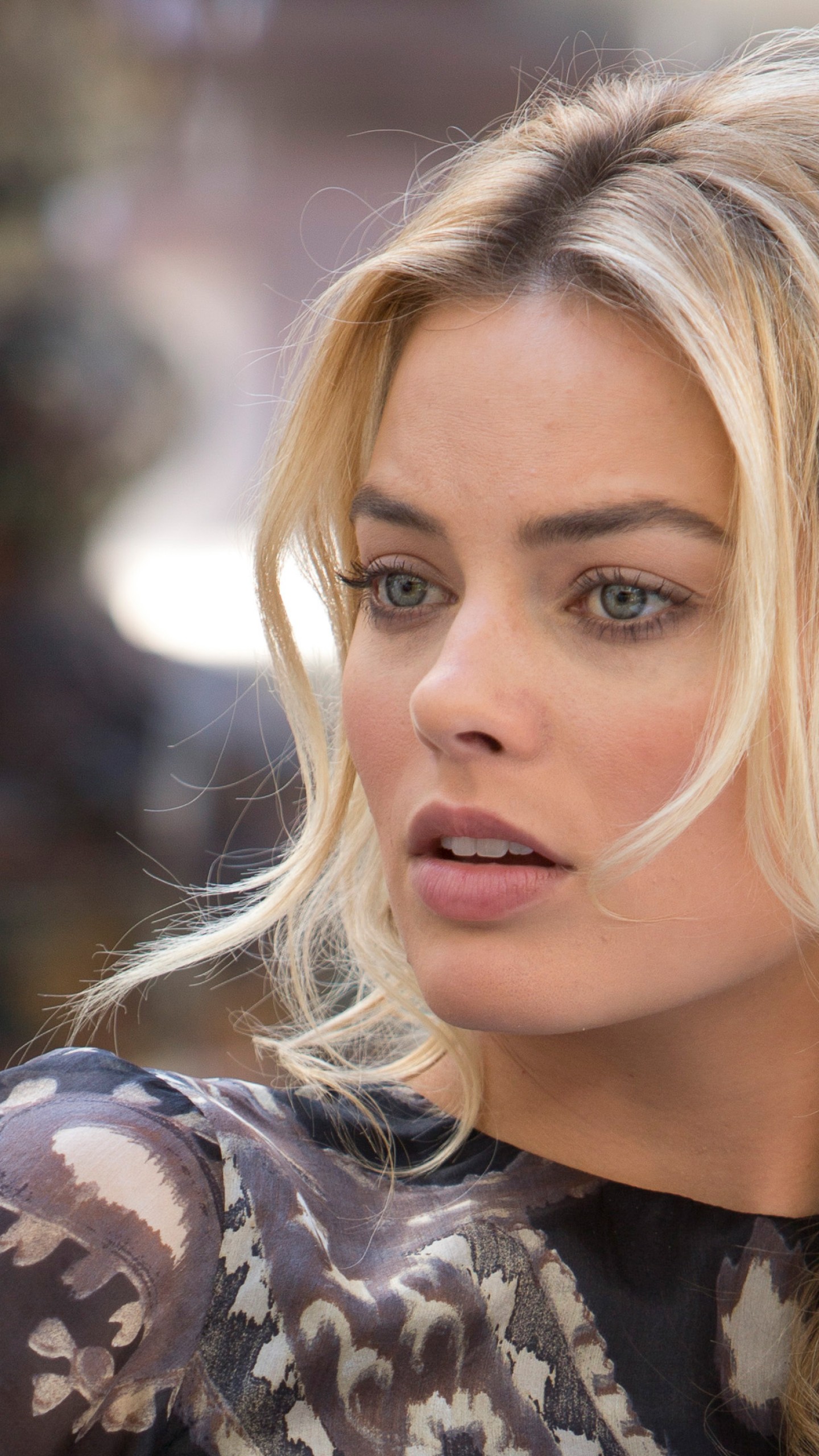 Margot Robbie Blonde Wallpapers