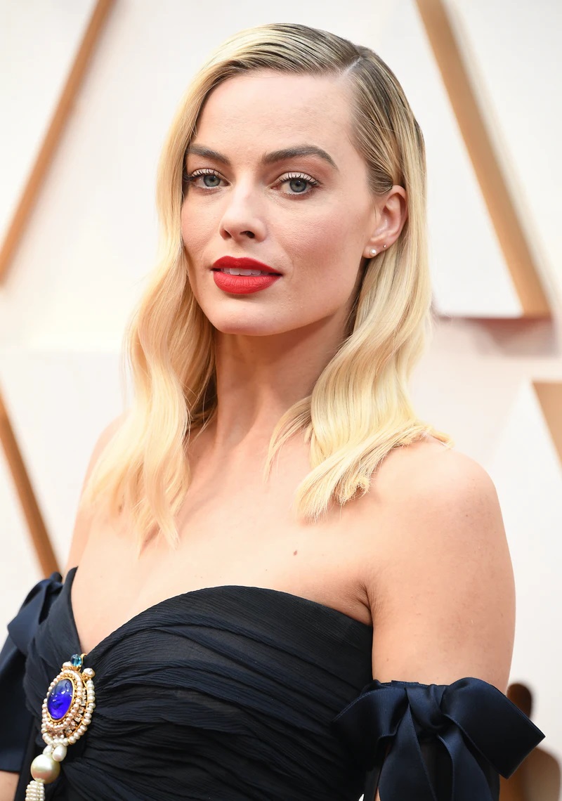 Margot Robbie Cute Wallpapers