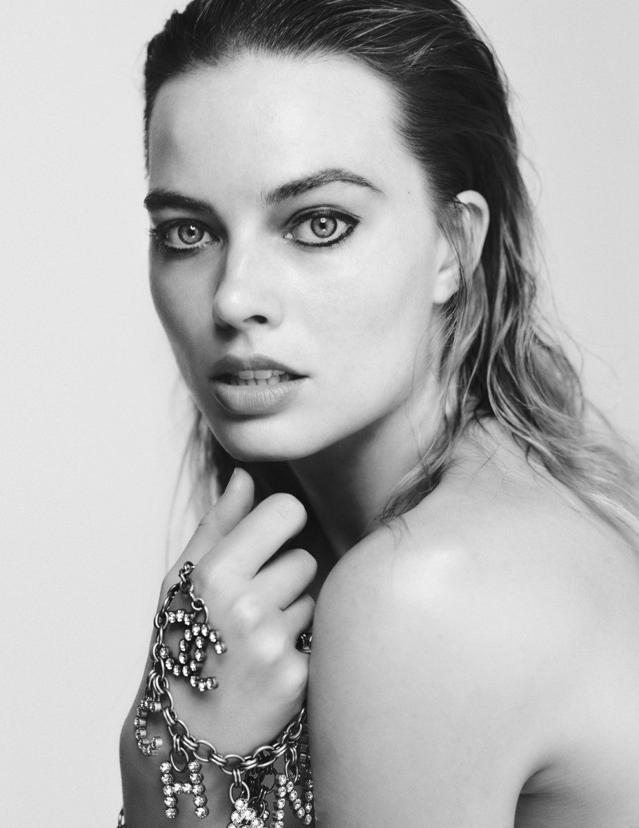 Margot Robbie Monochrome Wallpapers