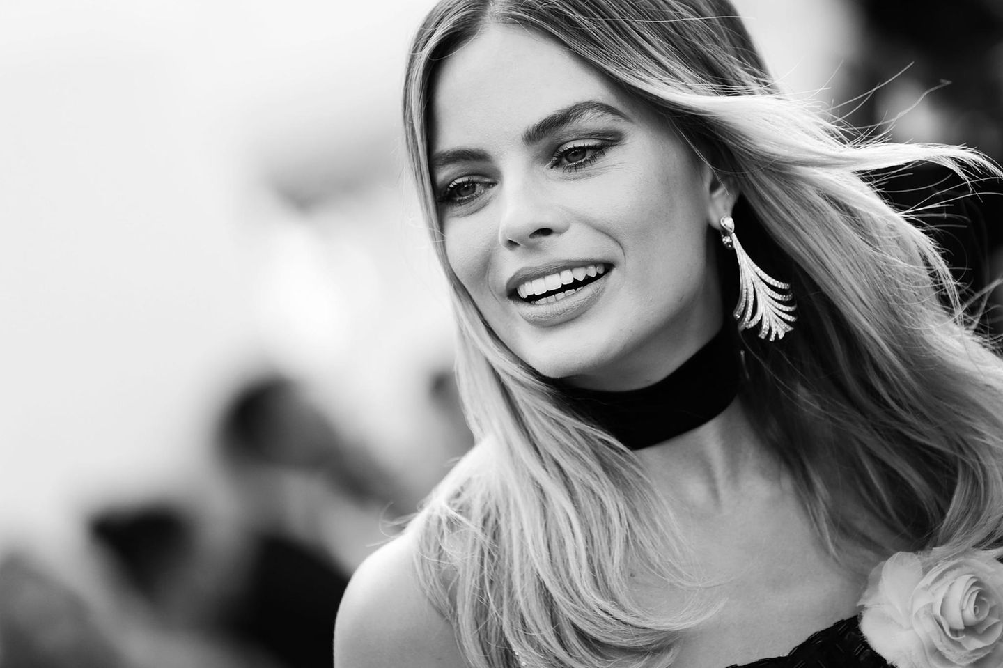 Margot Robbie Monochrome Wallpapers