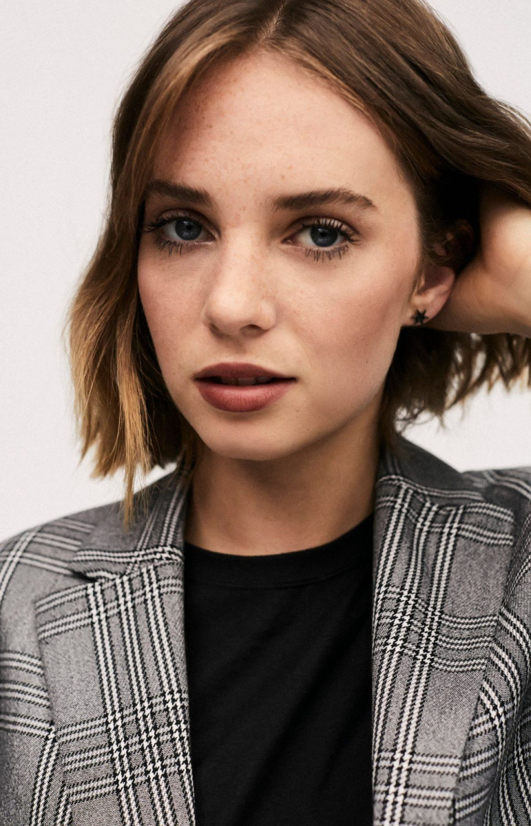 Maya Hawke Wallpapers