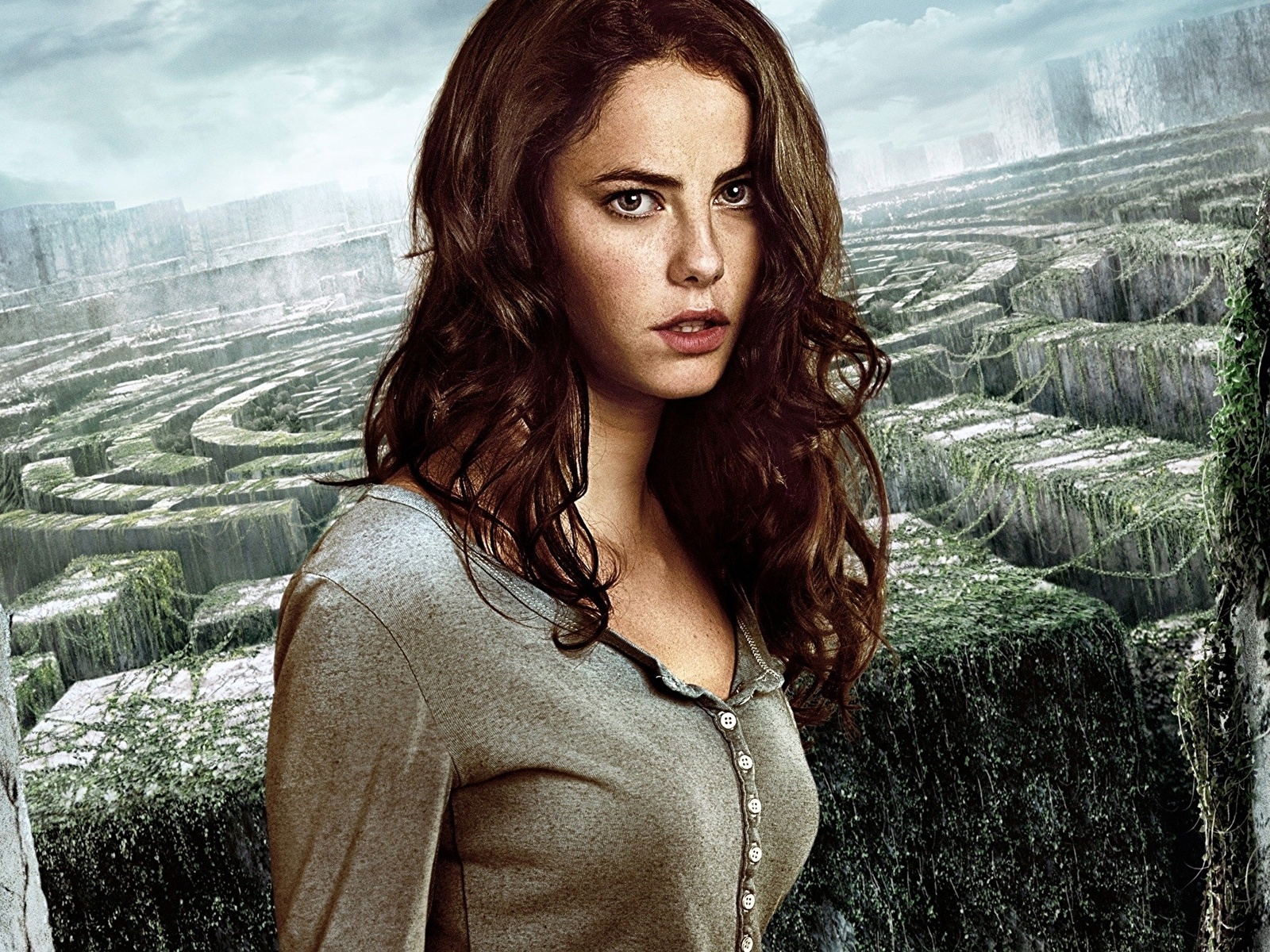 Maze Runner And Tiger House Actress Kaya Scodelario Wallpapers