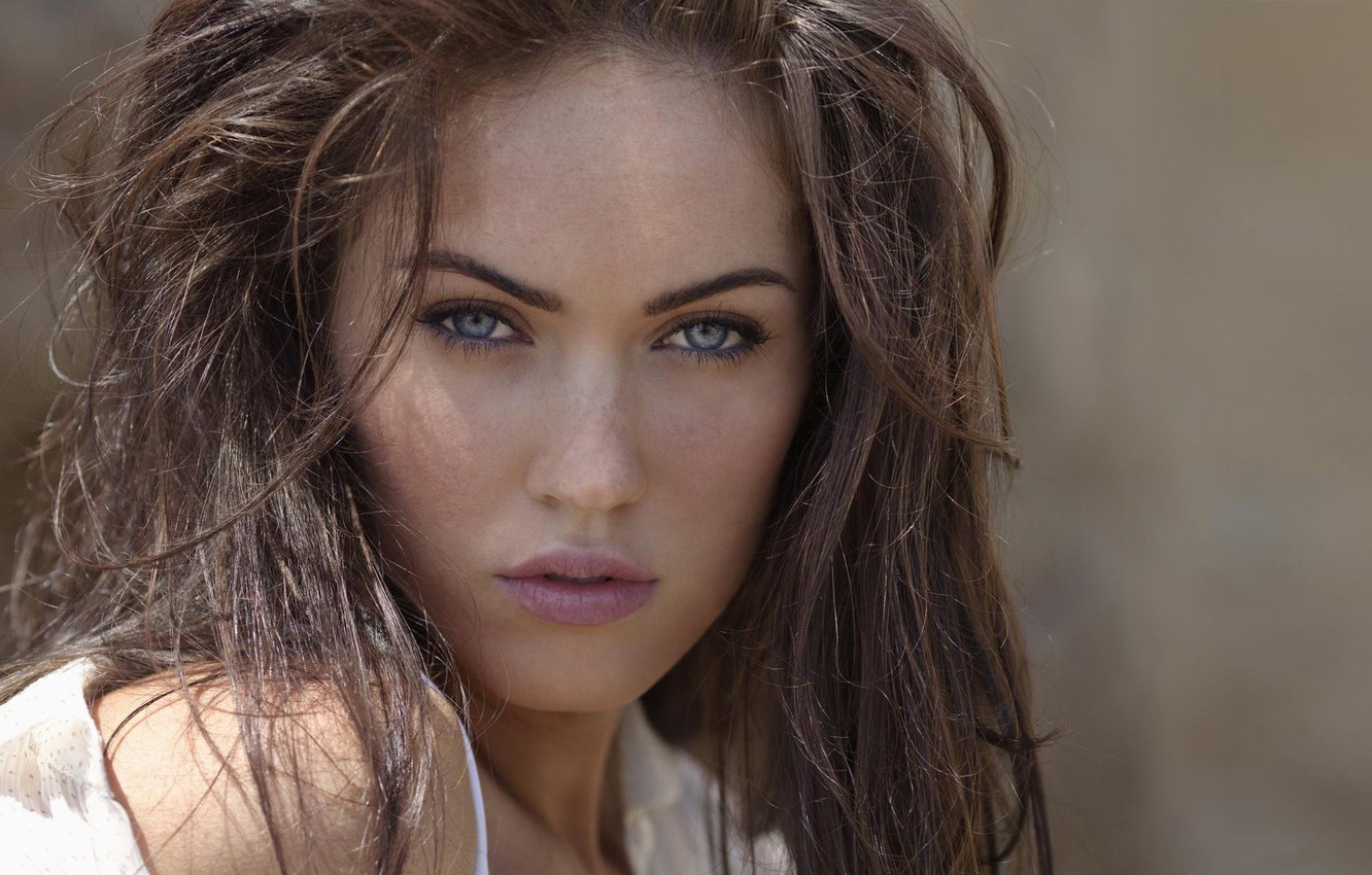 Megan Fox Beautiful Eyes Wallpapers