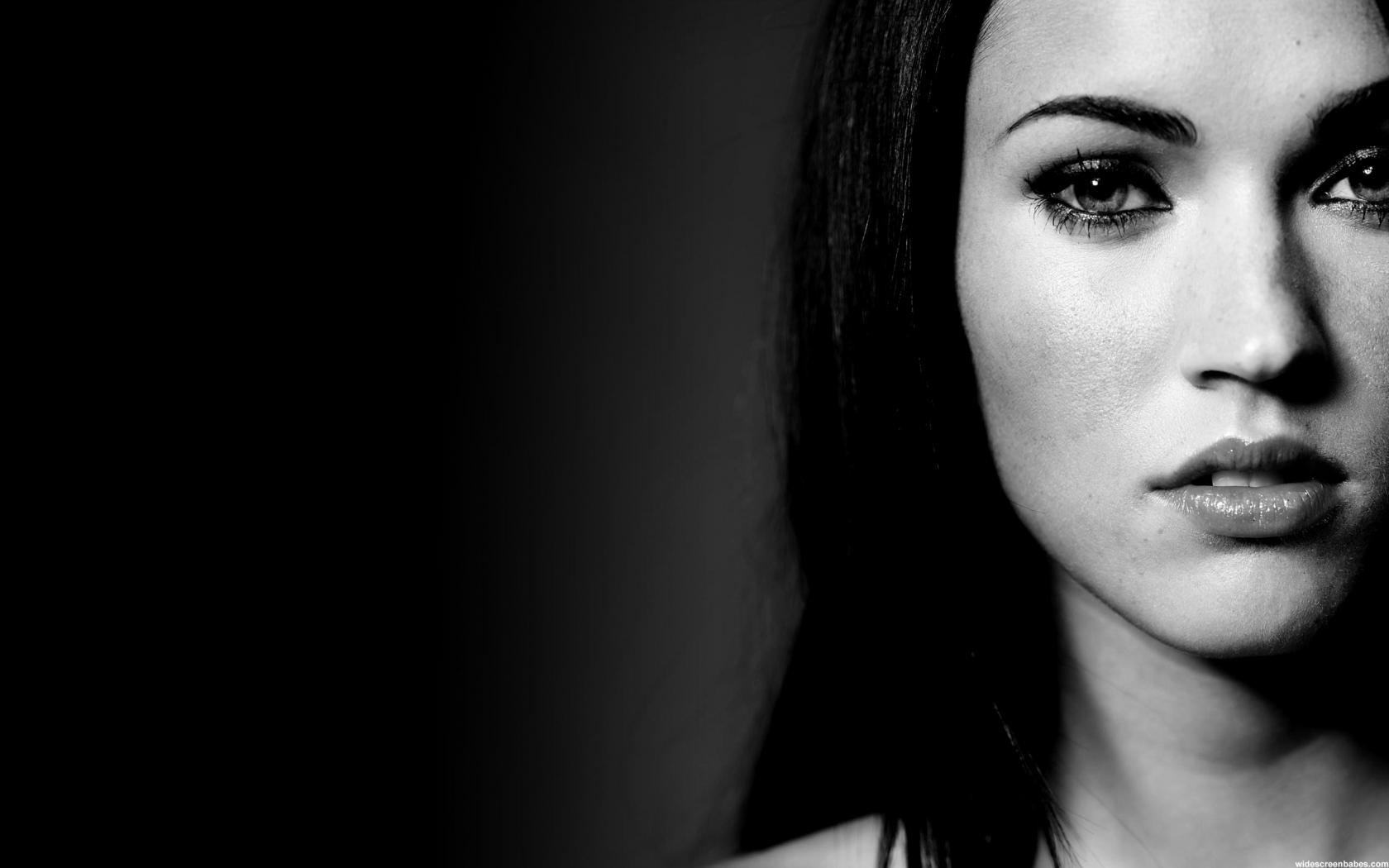 Megan Fox Beautiful Eyes Wallpapers