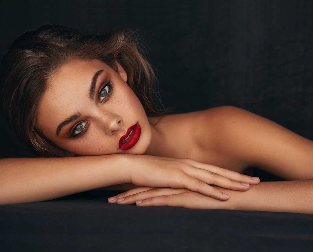 Meika Woollard Wallpapers