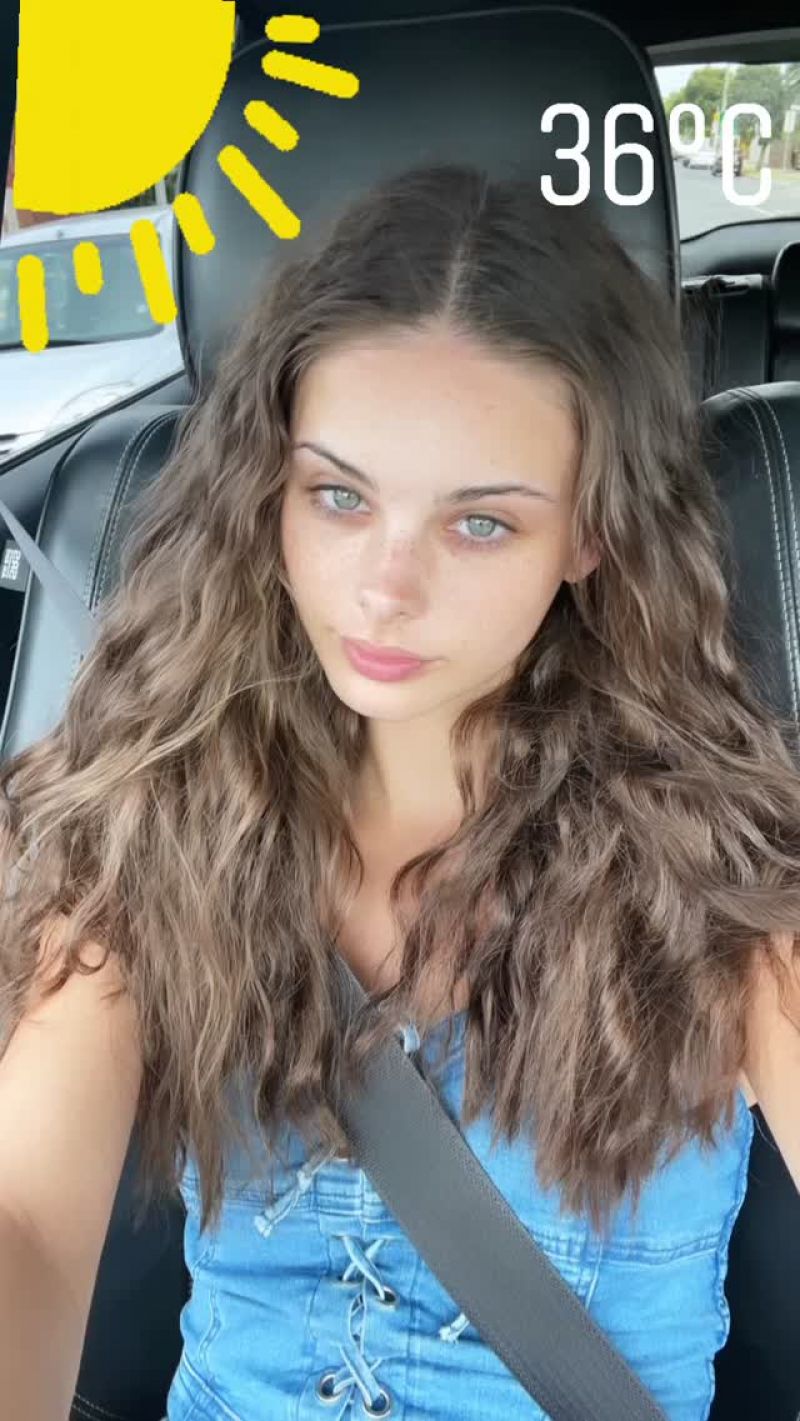 Meika Woollard 2020 Wallpapers