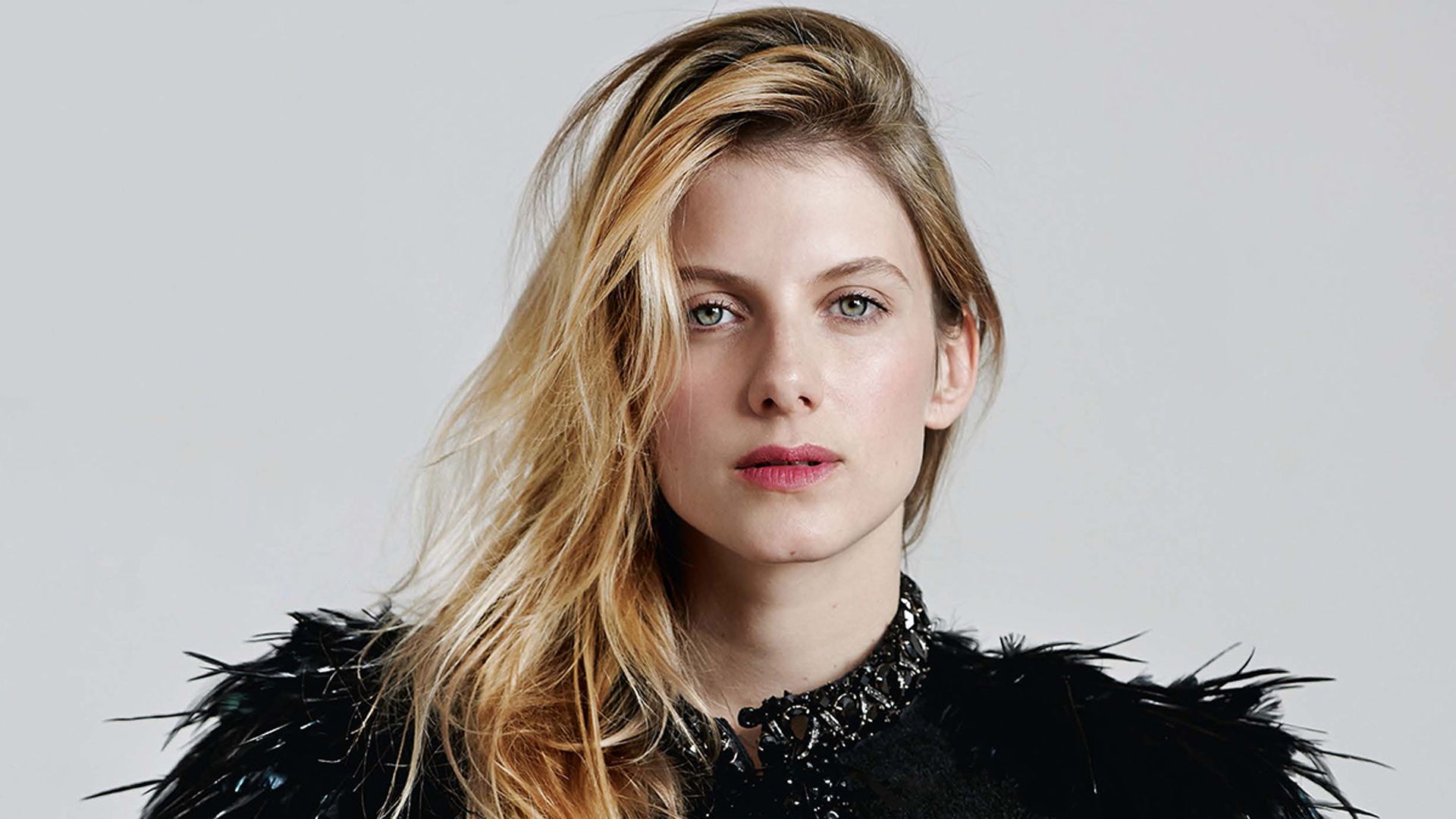 Melanie Laurent Wallpapers