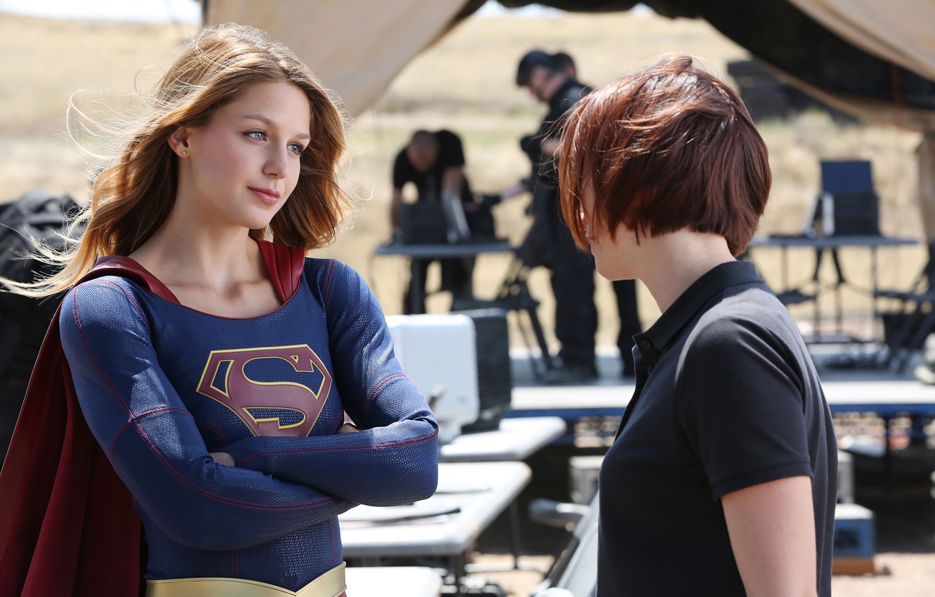 Melissa Benoist As Kara Danvers In Supergirl Wallpapers