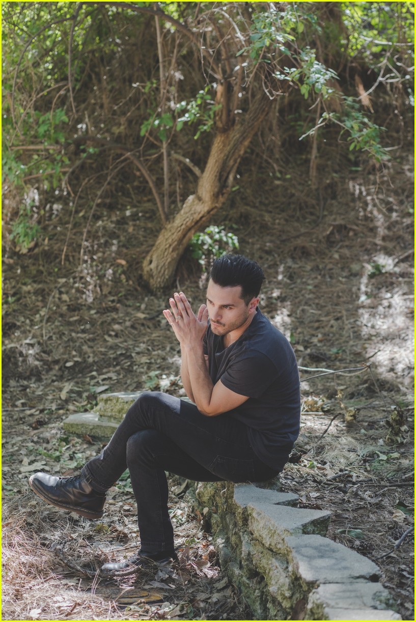 Michael Malarkey Wallpapers