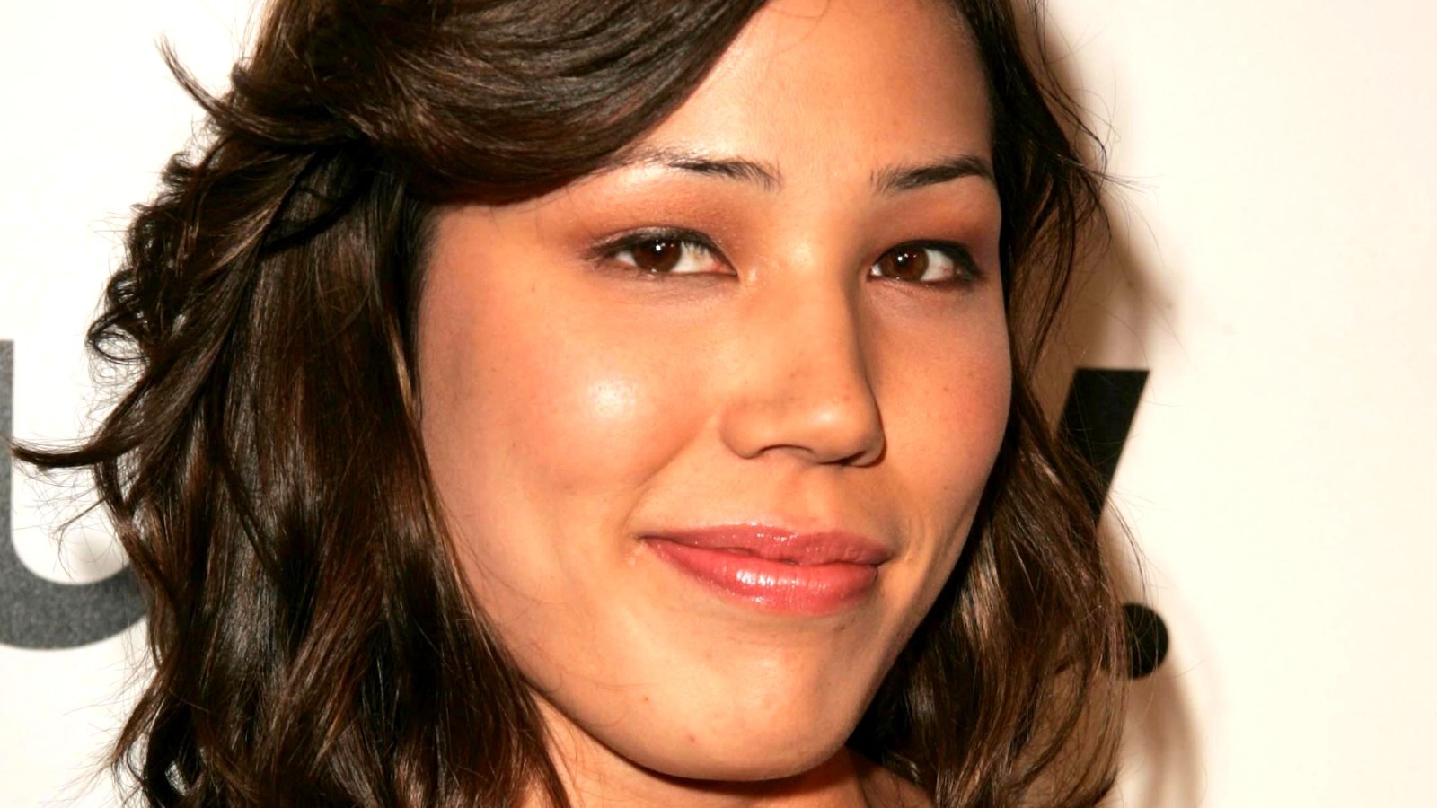 Michaela Conlin Wallpapers