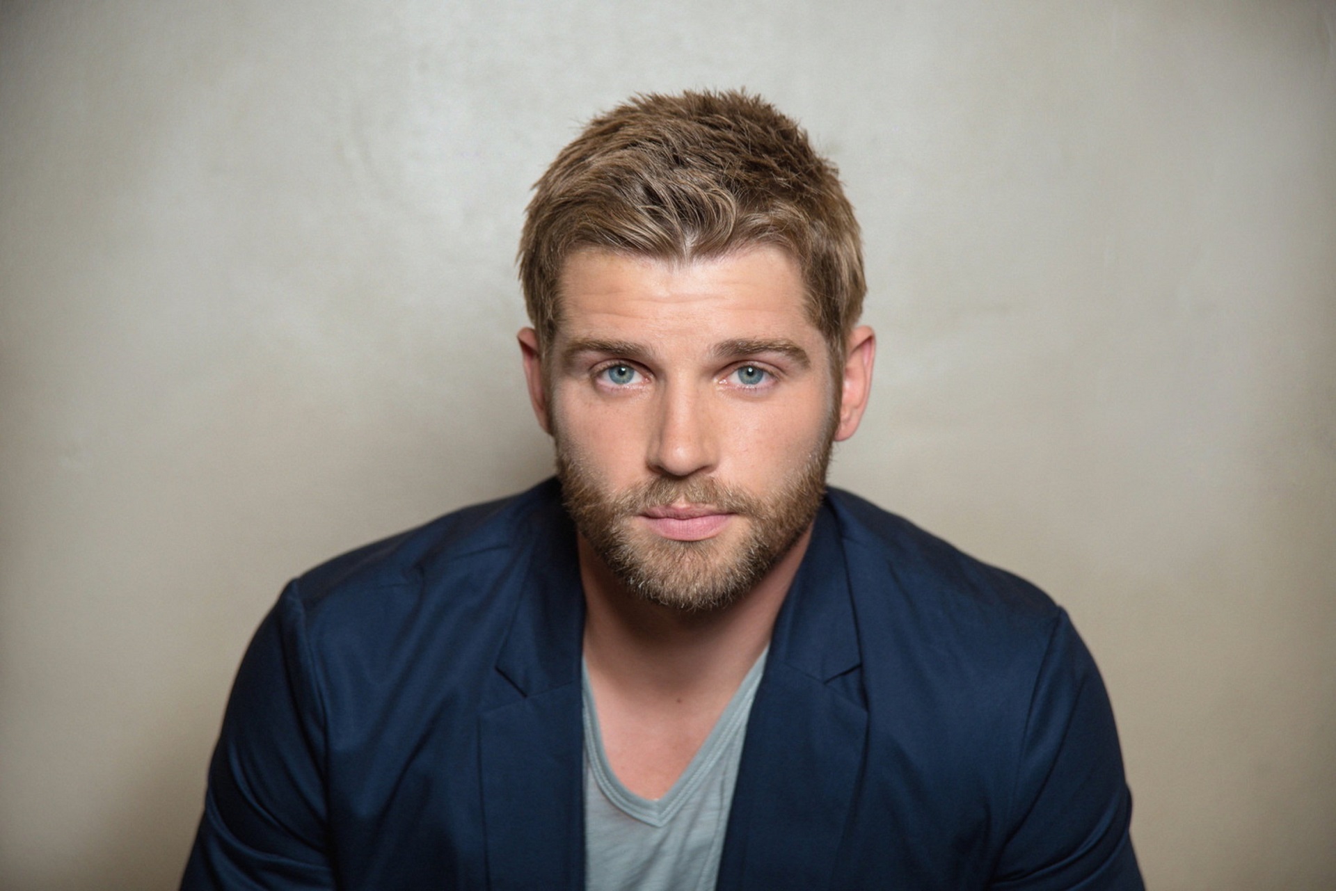 Mike Vogel Wallpapers