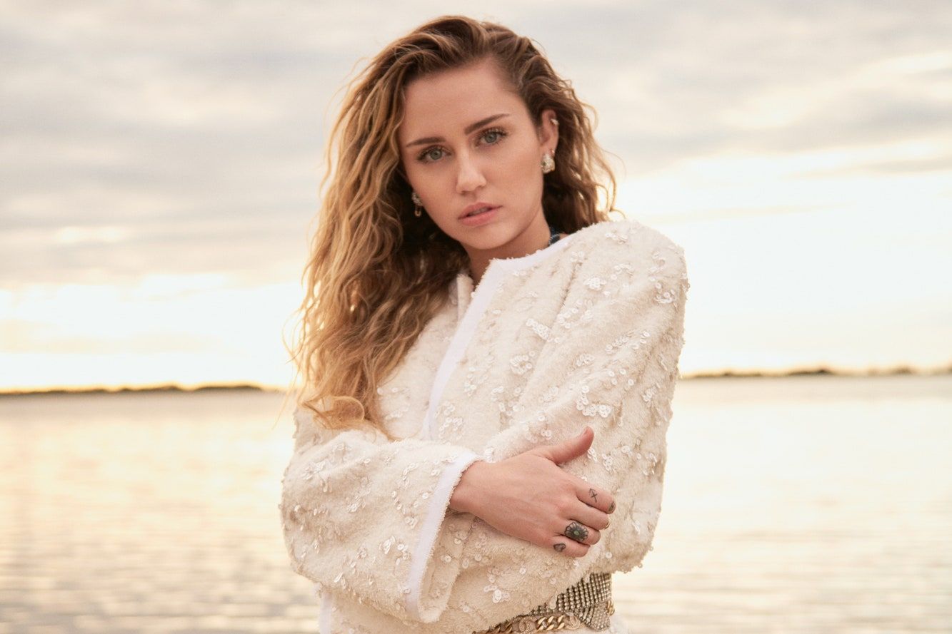 Miley Cyrus Cute Wallpapers