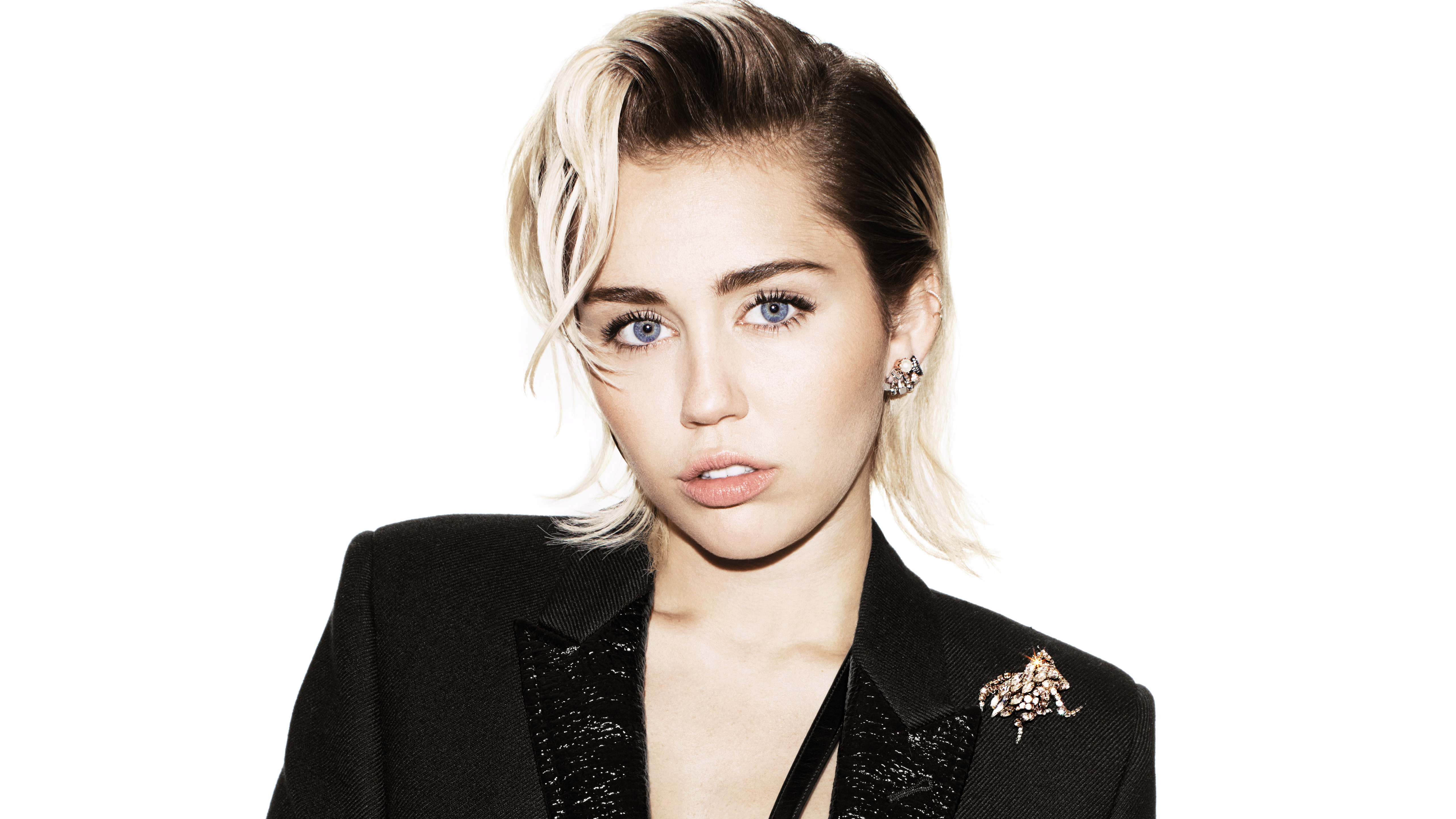 Miley Cyrus Cute Wallpapers