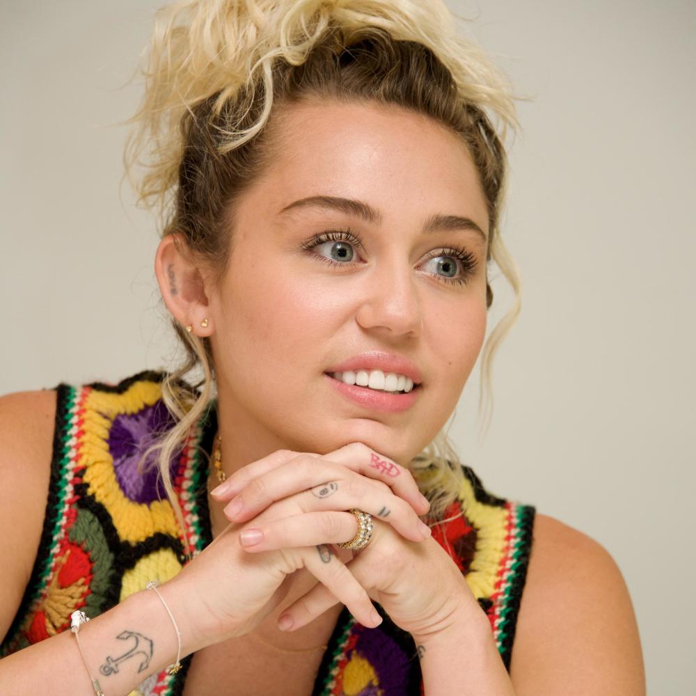 Miley Cyrus MusiCares Person of the Year Photoshoot 2018 Wallpapers