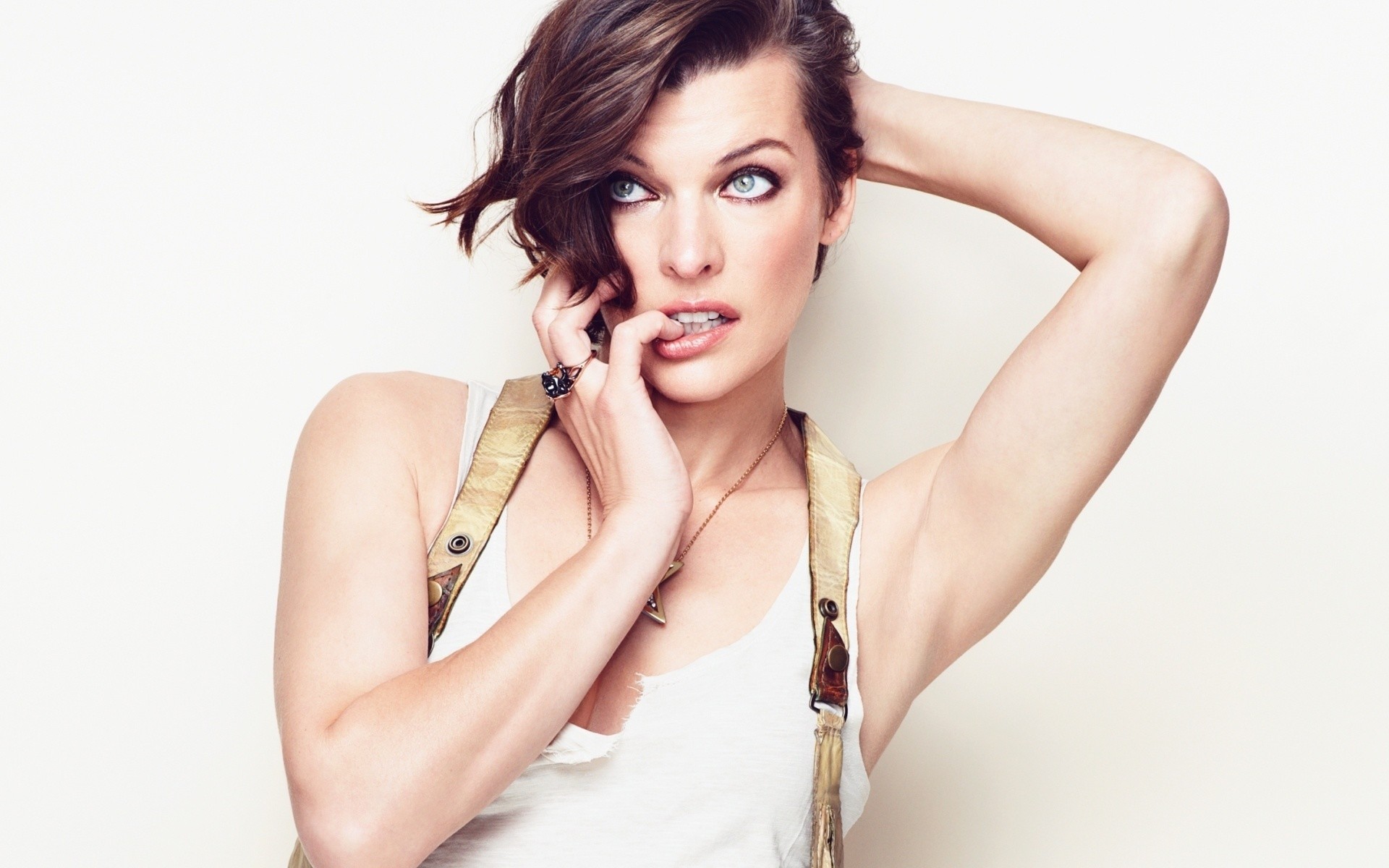 Milla Jovovich 2020 Wallpapers