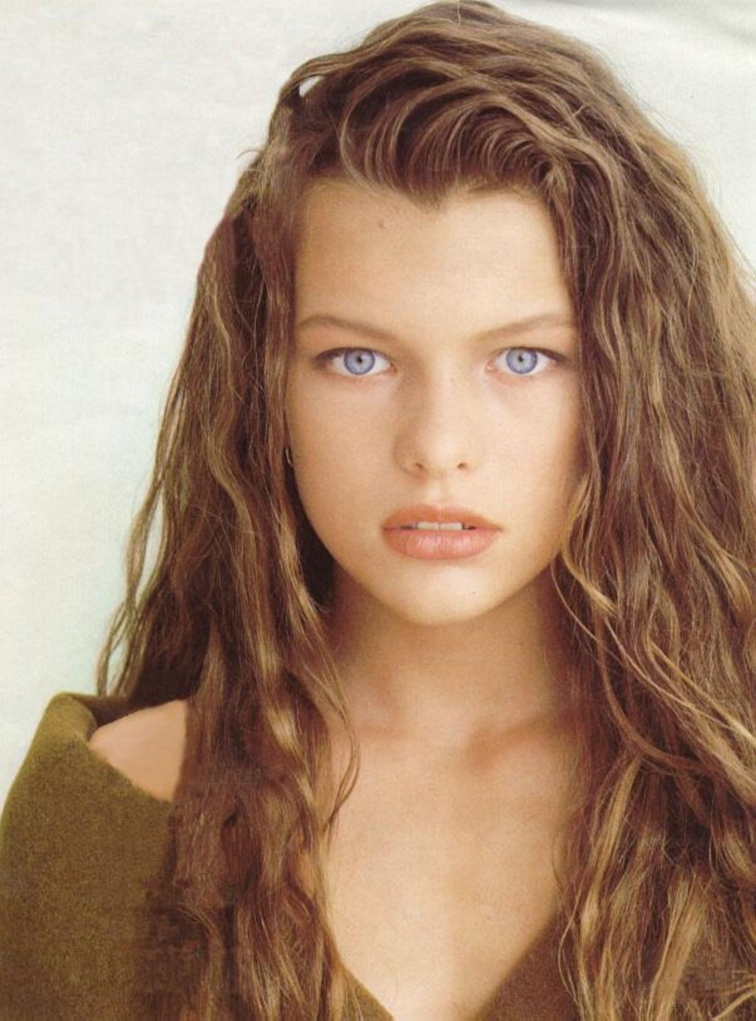 Milla Jovovich 2020 Wallpapers