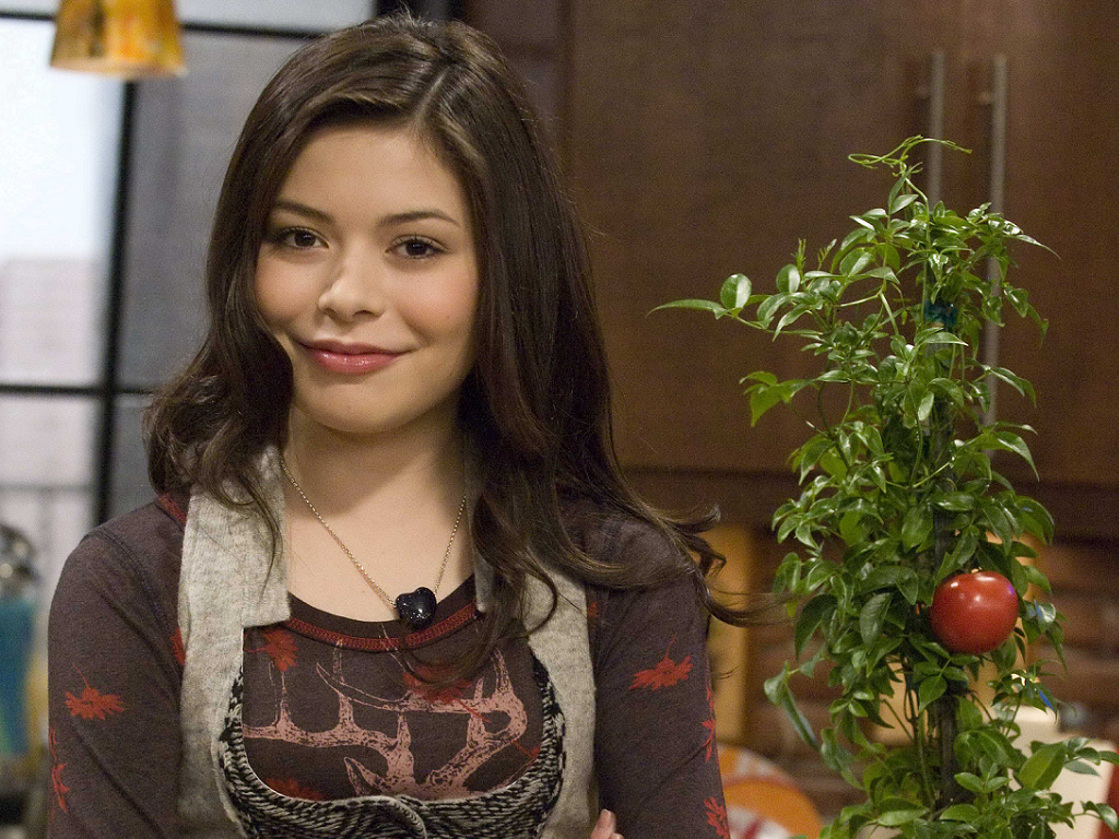 Miranda Cosgrove Wallpapers