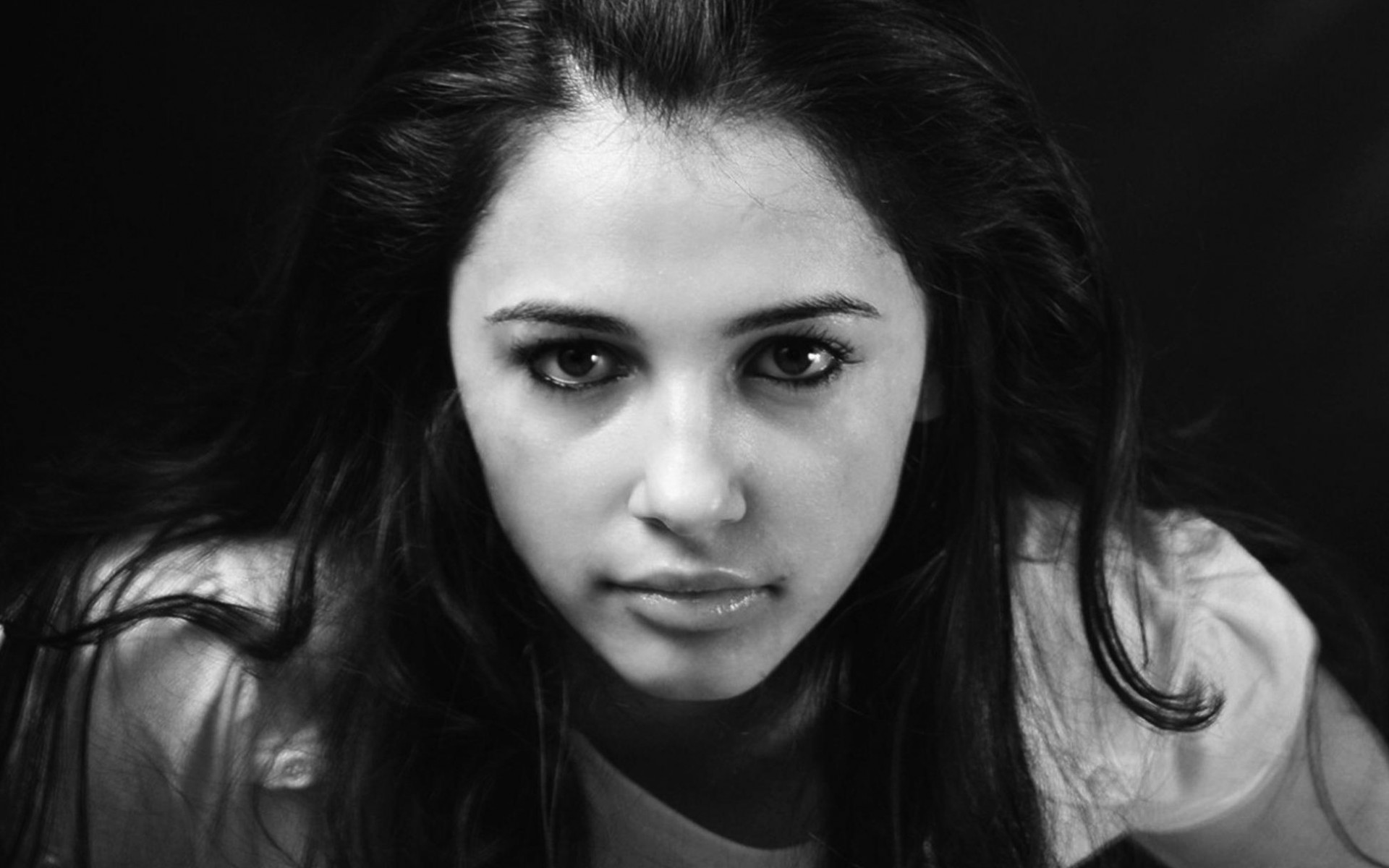 Naomi Scott Wallpapers