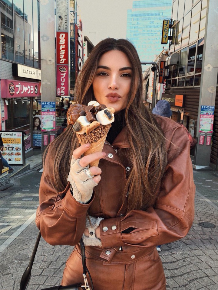 Negin Mirsalehi Wallpapers