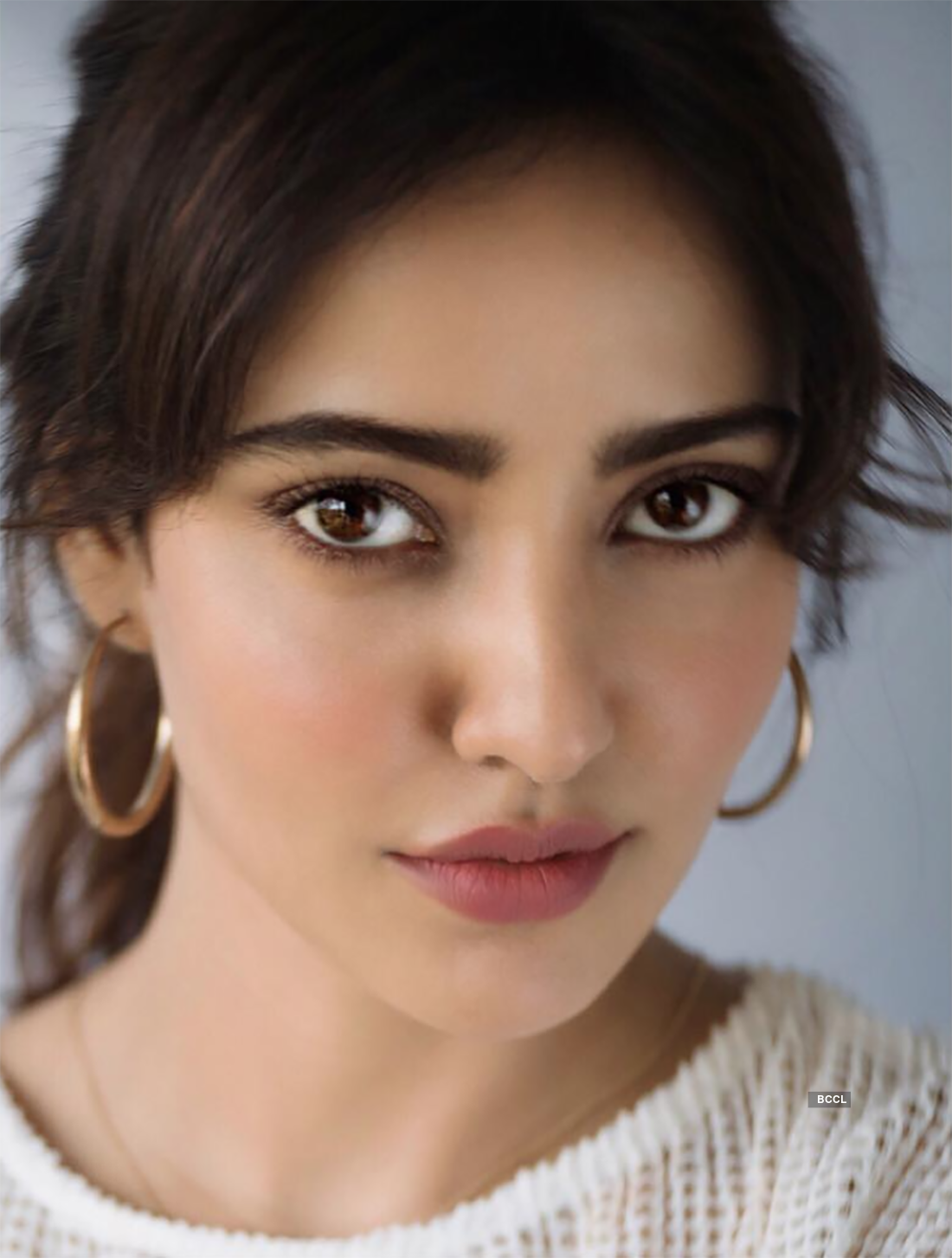 Neha Sharma Wallpapers