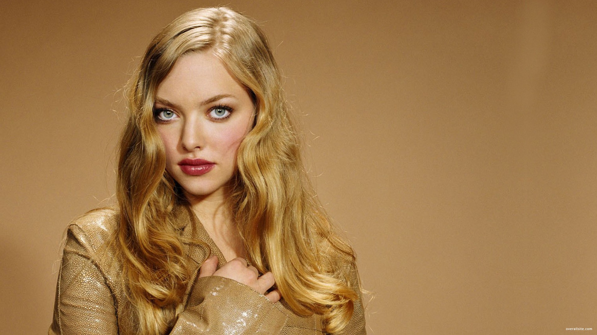 New Amanda Seyfried Actress 2021 Wallpapers