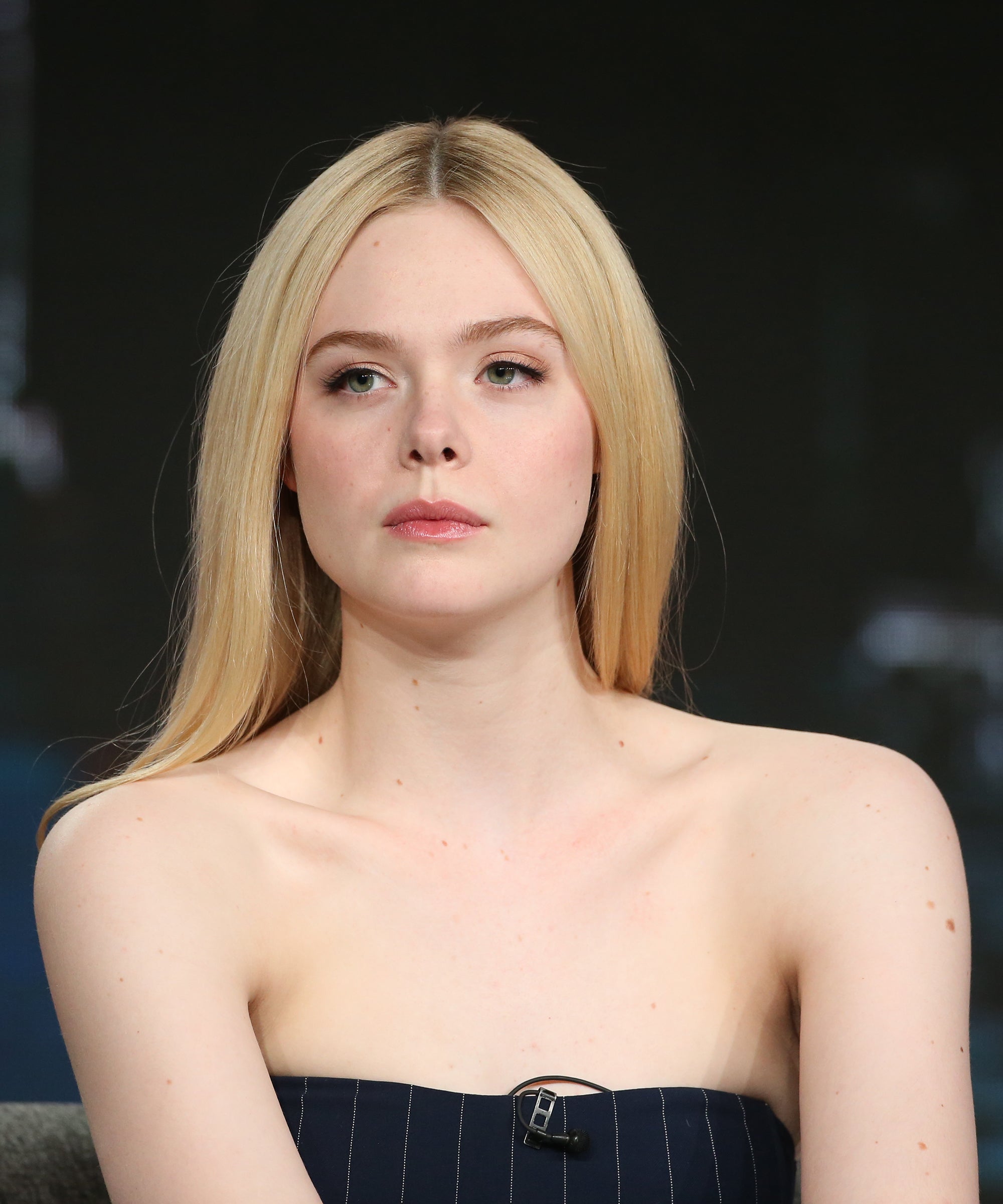 New Elle Fanning Actress 2021 Wallpapers