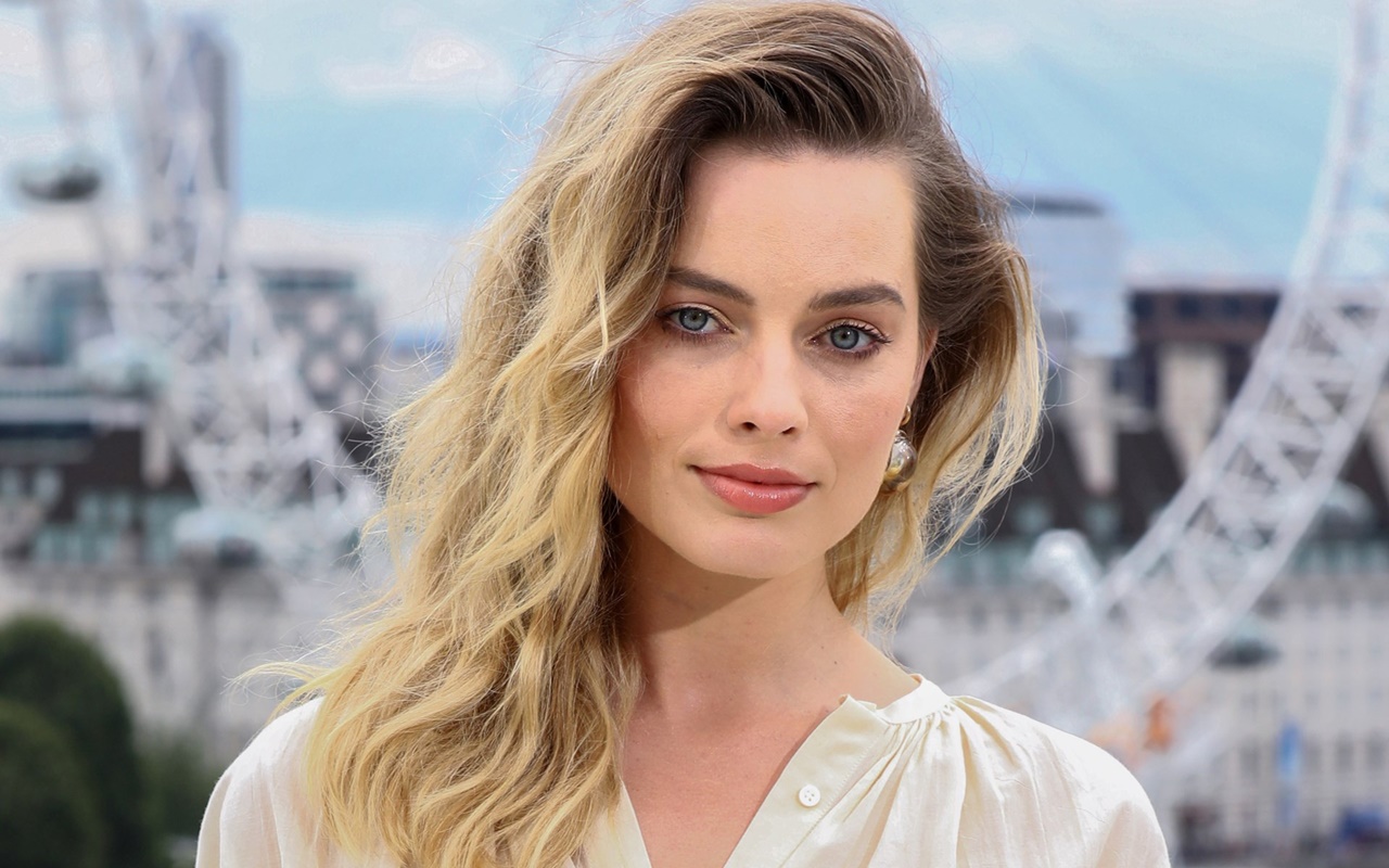 New Margot Robbie Wallpapers