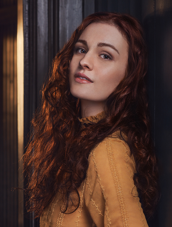 New Sophie Skelton Wallpapers