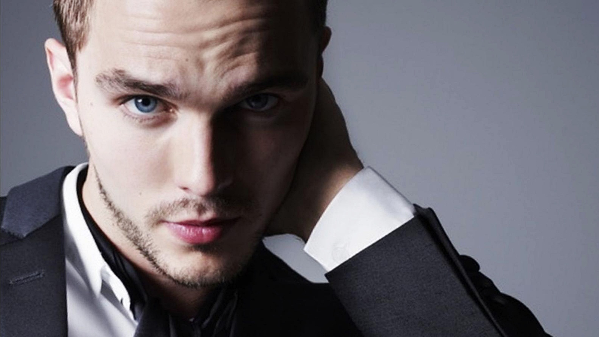 Nicholas Hoult Wallpapers