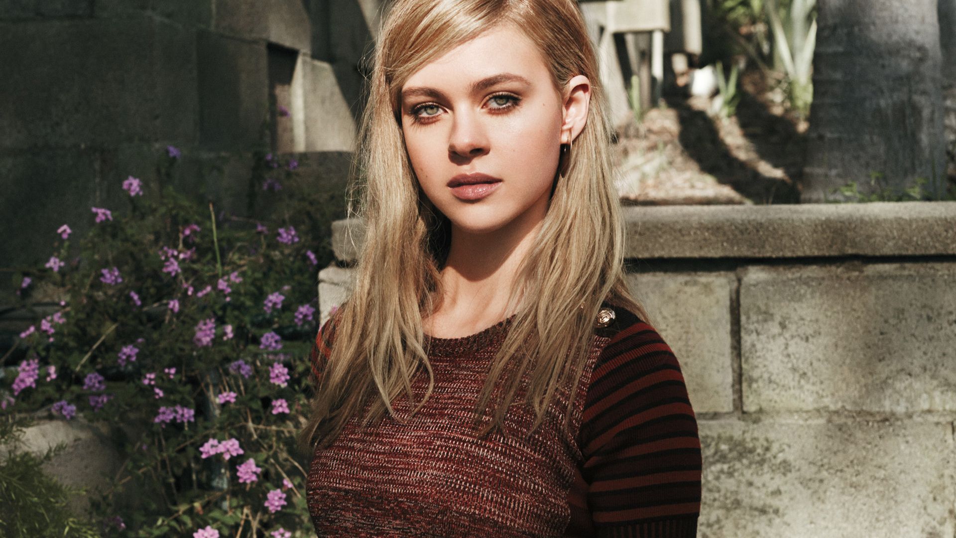 Nicola Peltz Wallpapers