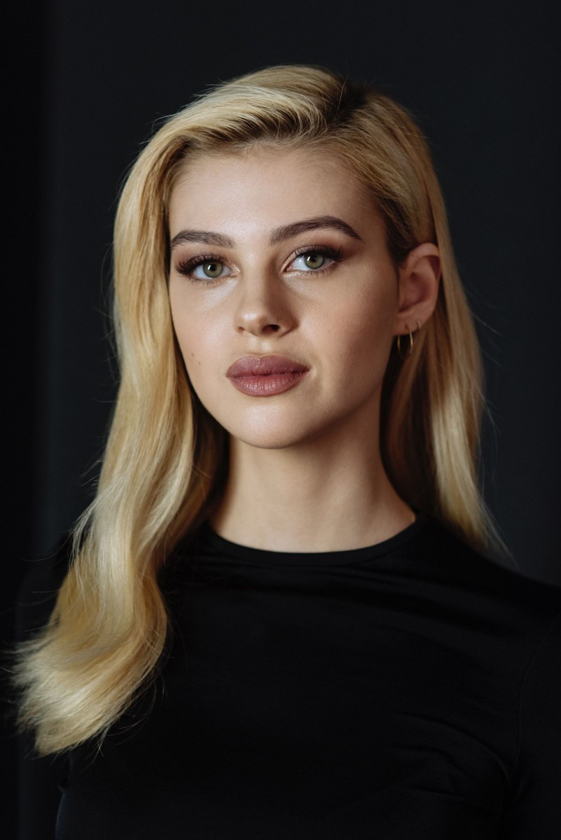 Nicola Peltz In 2017 Wallpapers