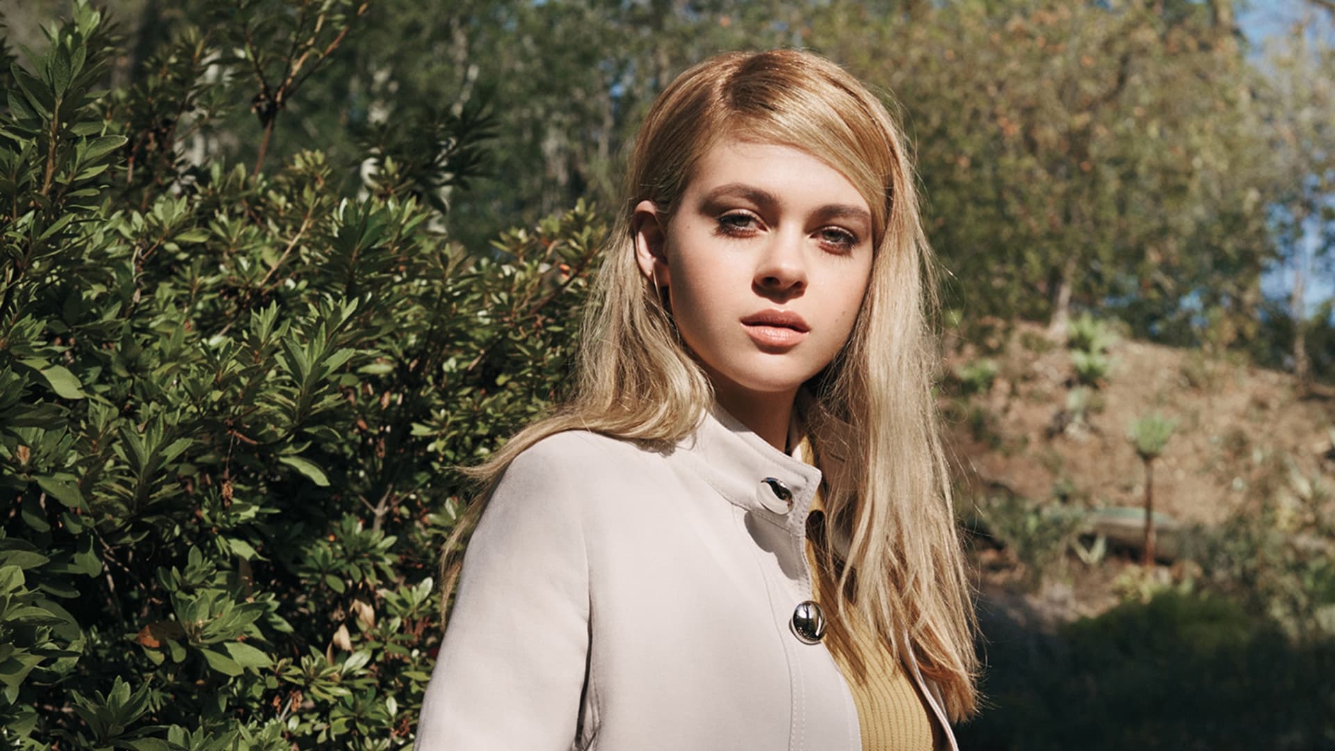 Nicola Peltz Photoshoot Wallpapers