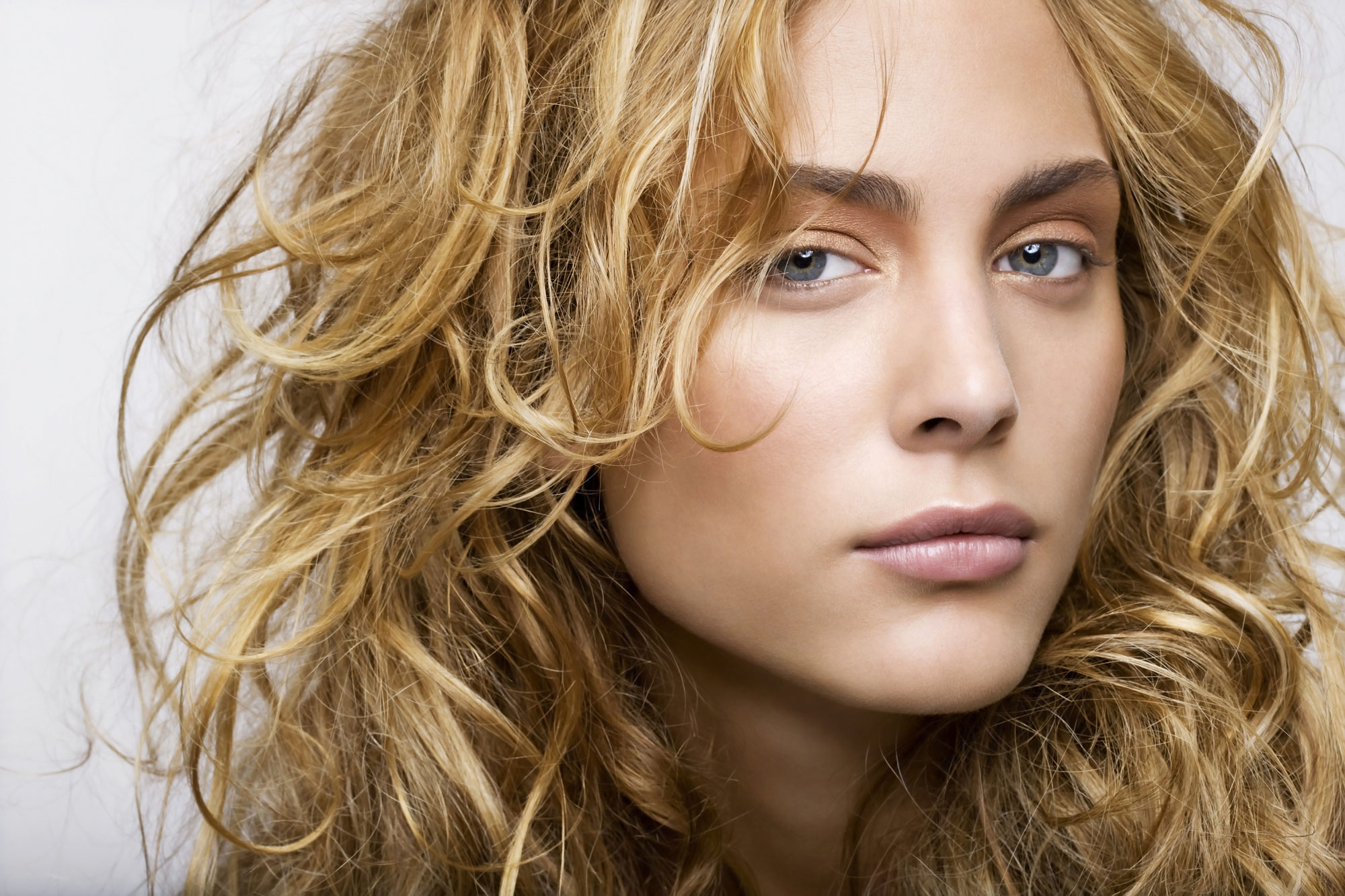 Nora Arnezeder Wallpapers