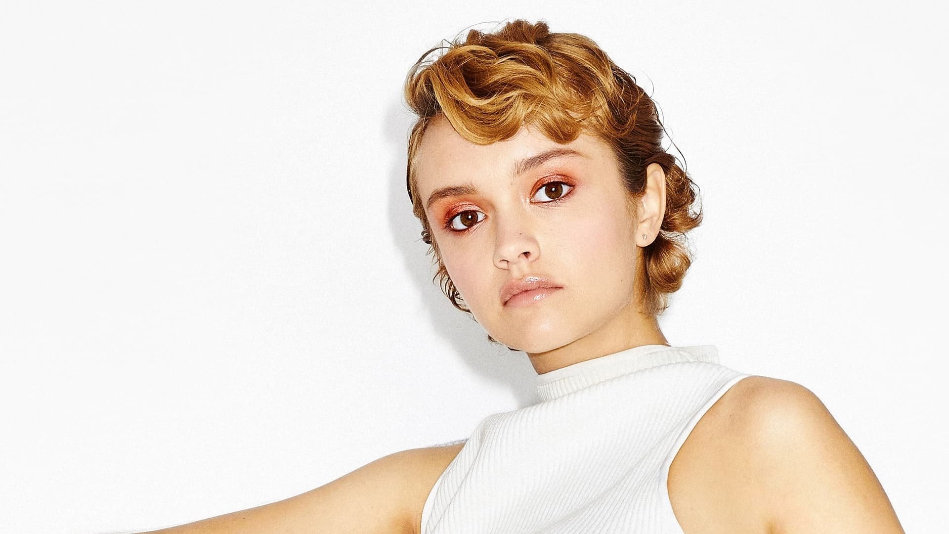 Olivia Cooke Wallpapers