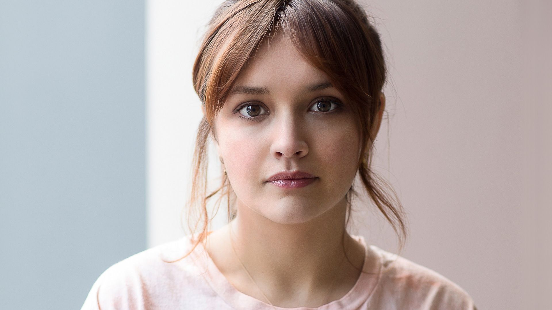 Olivia Cooke Actress Photoshoot Wallpapers