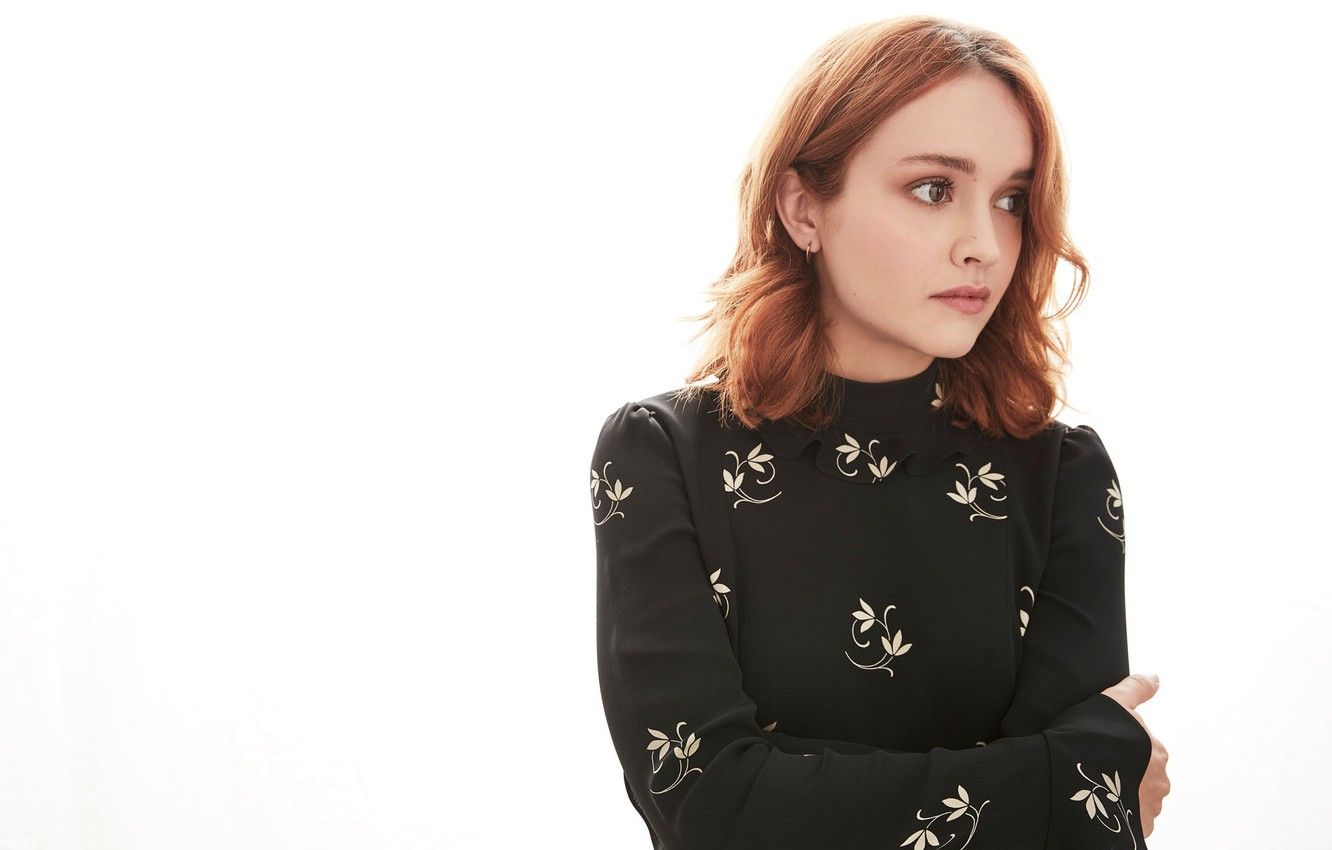 Olivia Cooke White Dress Wallpapers