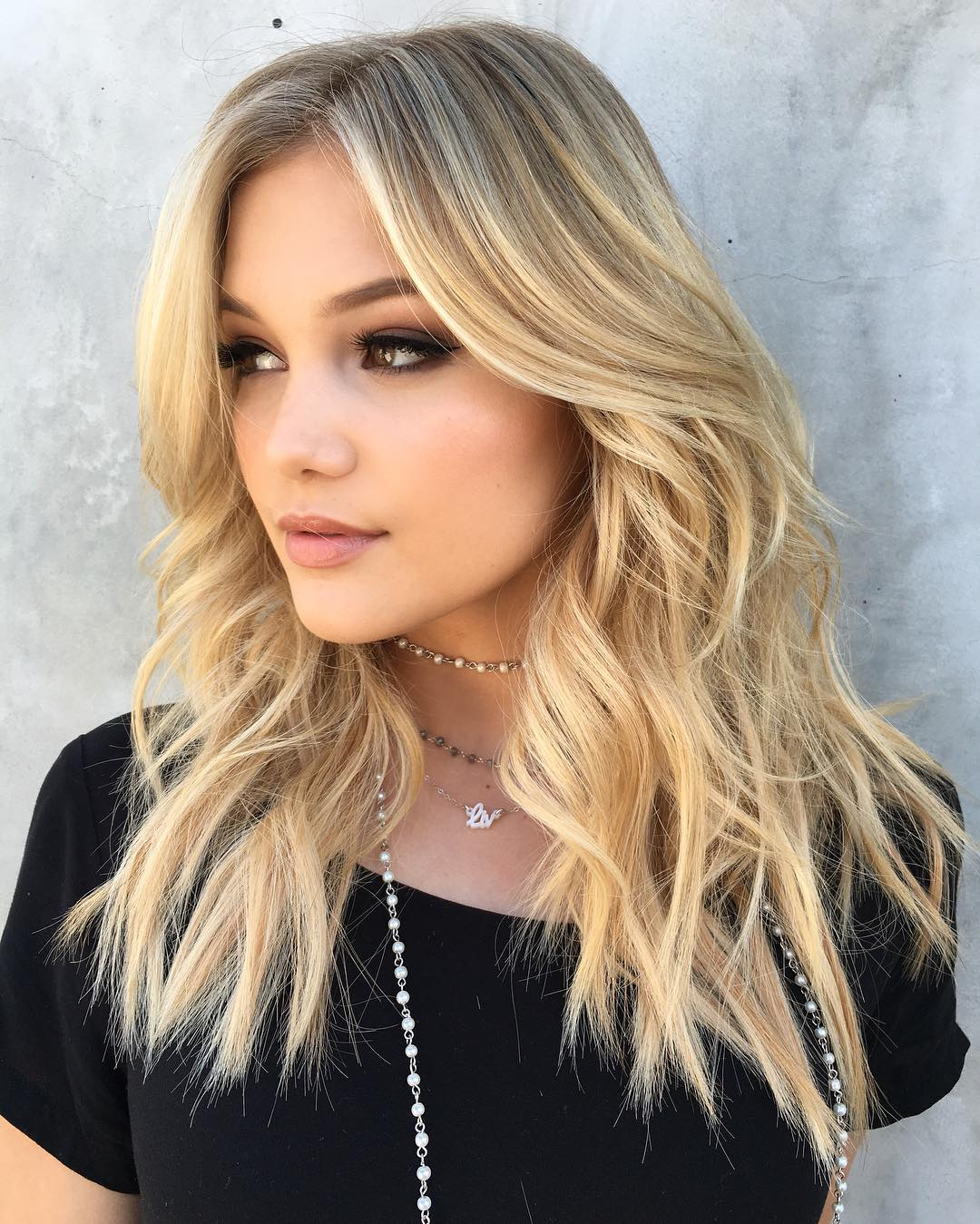 Olivia Holt 2017 Wallpapers