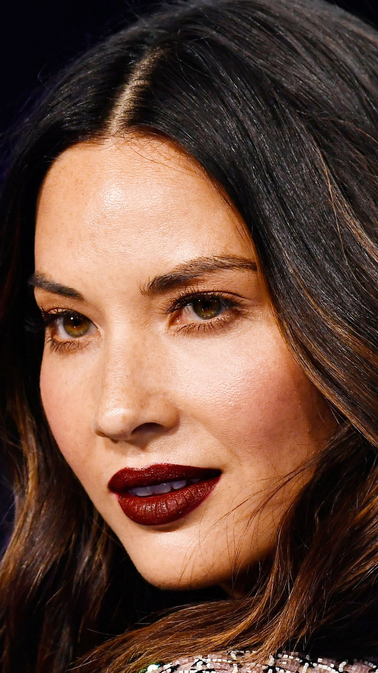 Olivia Munn Actress Wallpapers