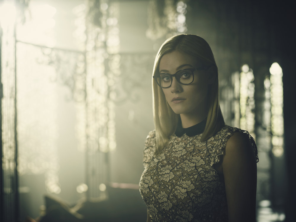 Olivia Taylor Dudley The Magicians Actress Wallpapers