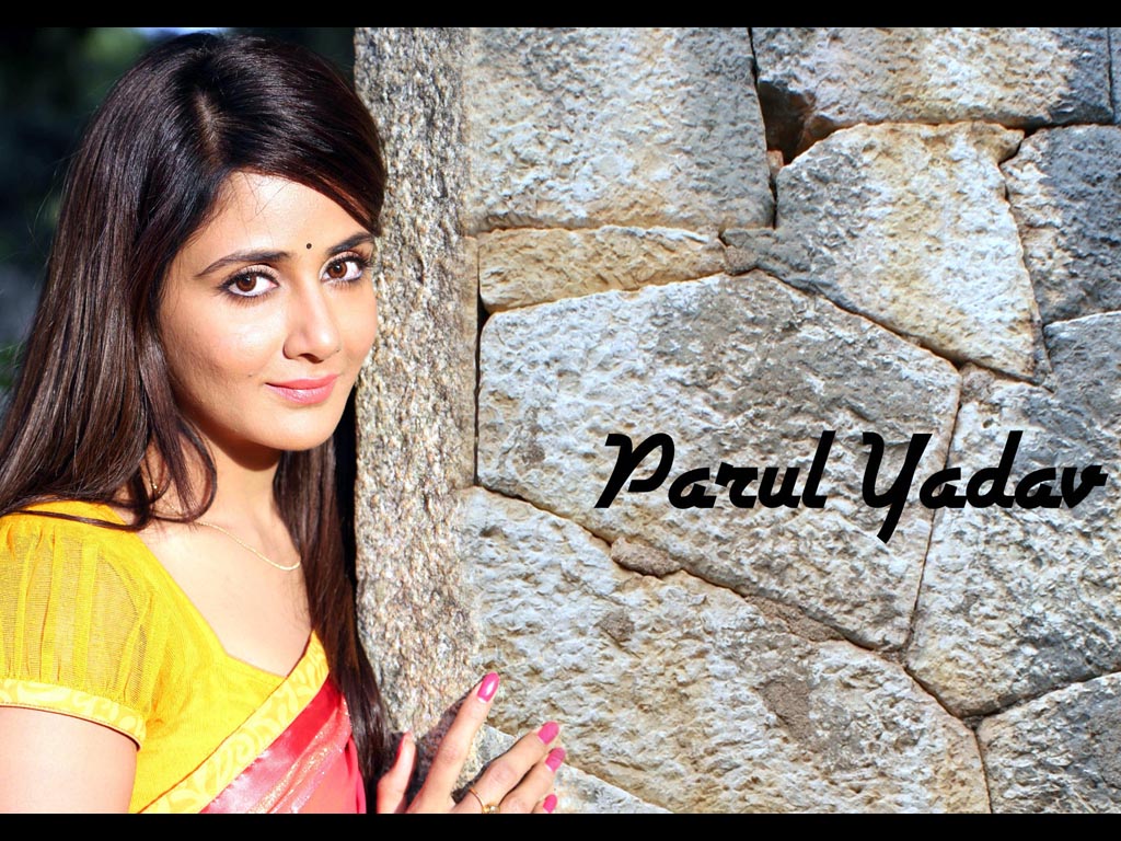 Parul Yadav Wallpapers