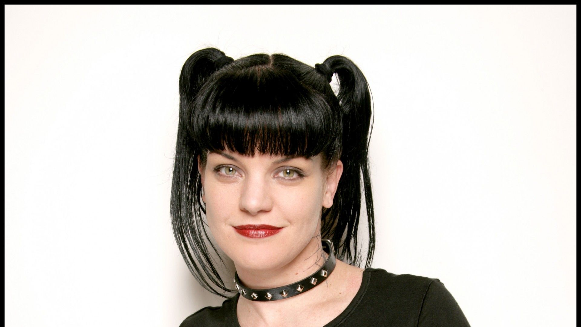 Pauley Perrette Wallpapers