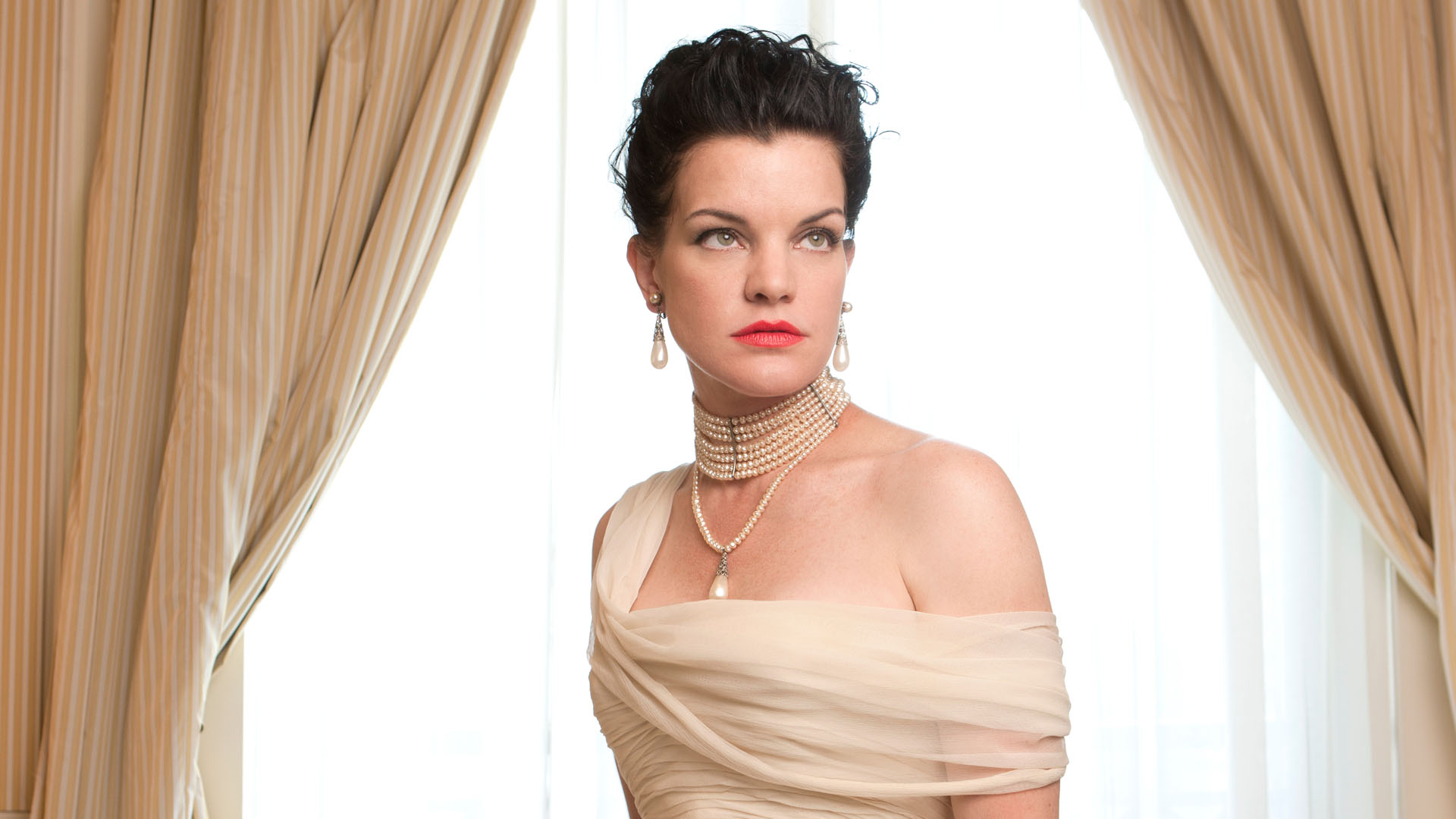 Pauley Perrette Wallpapers