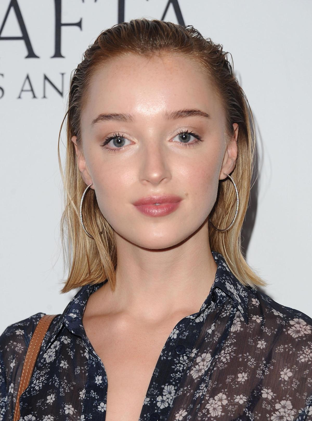 Phoebe Dynevor Cute 2021 Wallpapers