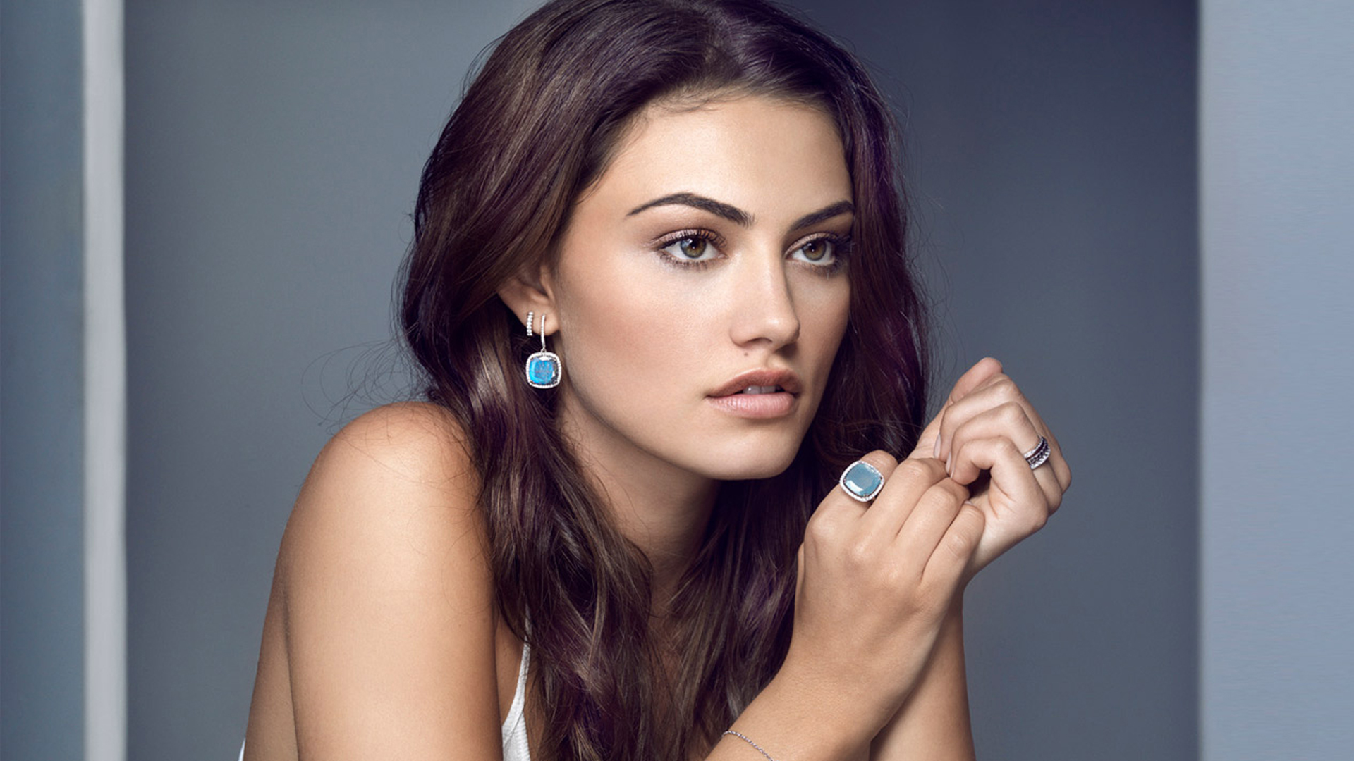 Phoebe Tonkin 2018 Wallpapers