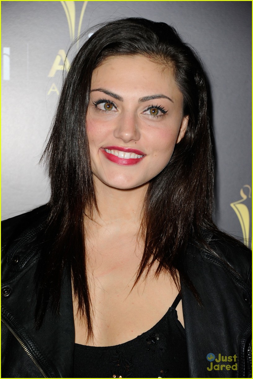 Phoebe Tonkin Australian Wallpapers