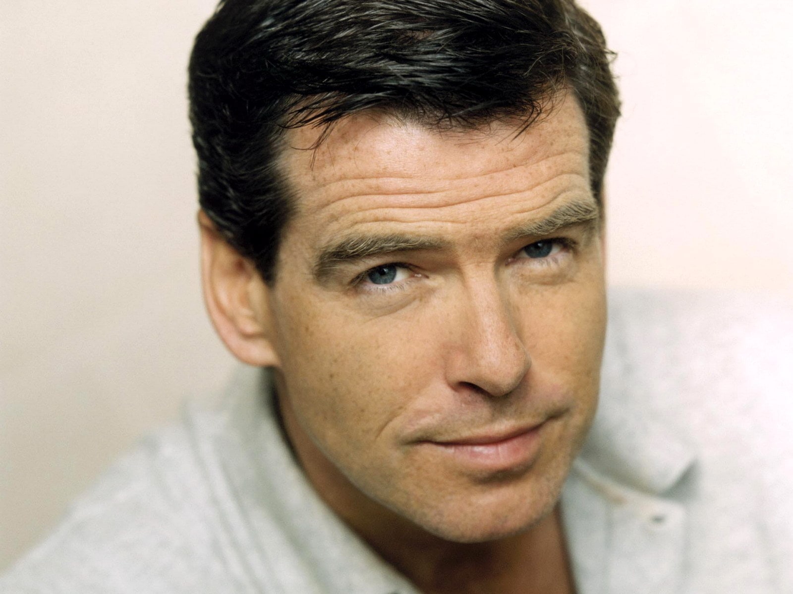 Pierce Brosnan Wallpapers